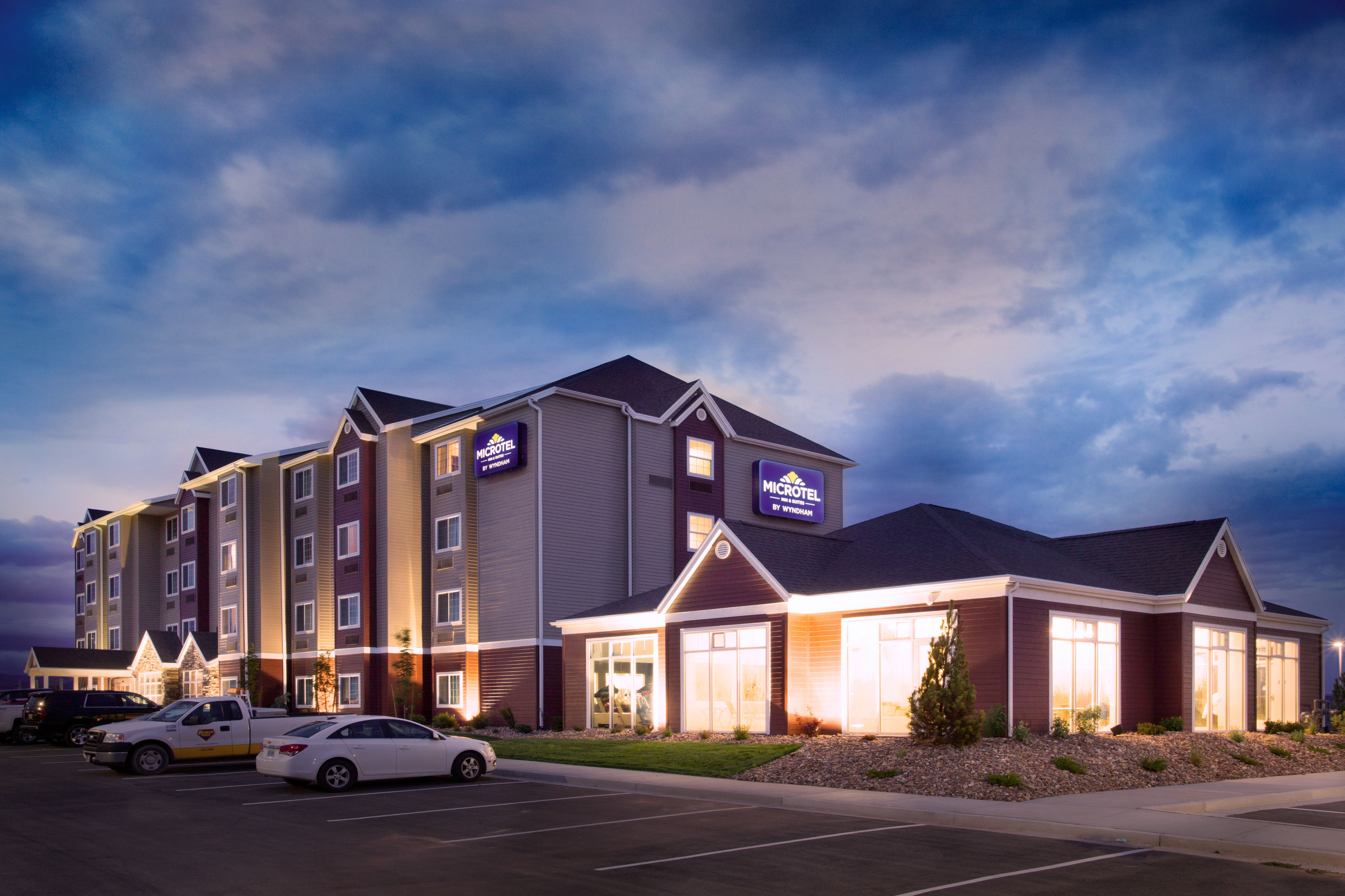 Exterior of Microtel by Wyndham Vernal / Naples hotel in Naples, Utah