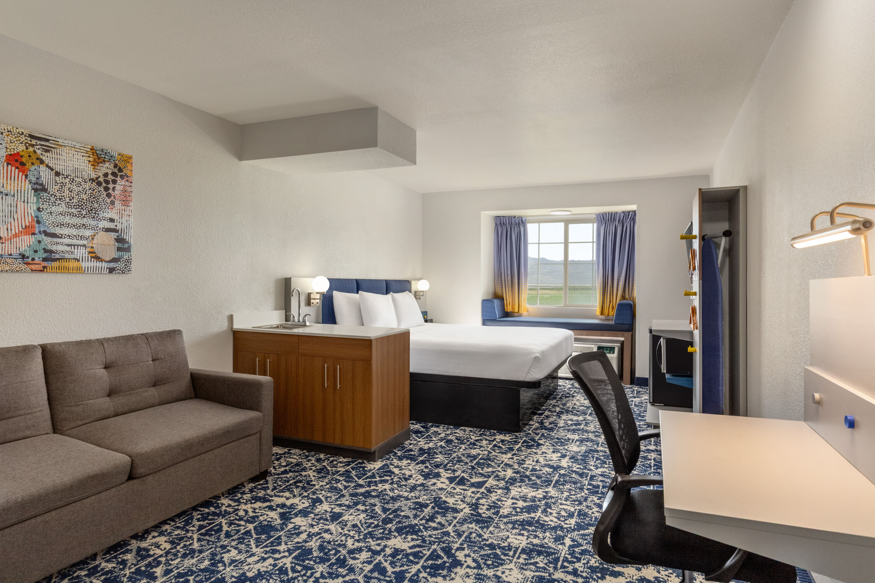 Microtel Inn & Suites by Wyndham Salt Lake City Airport suite in Salt Lake City, Utah