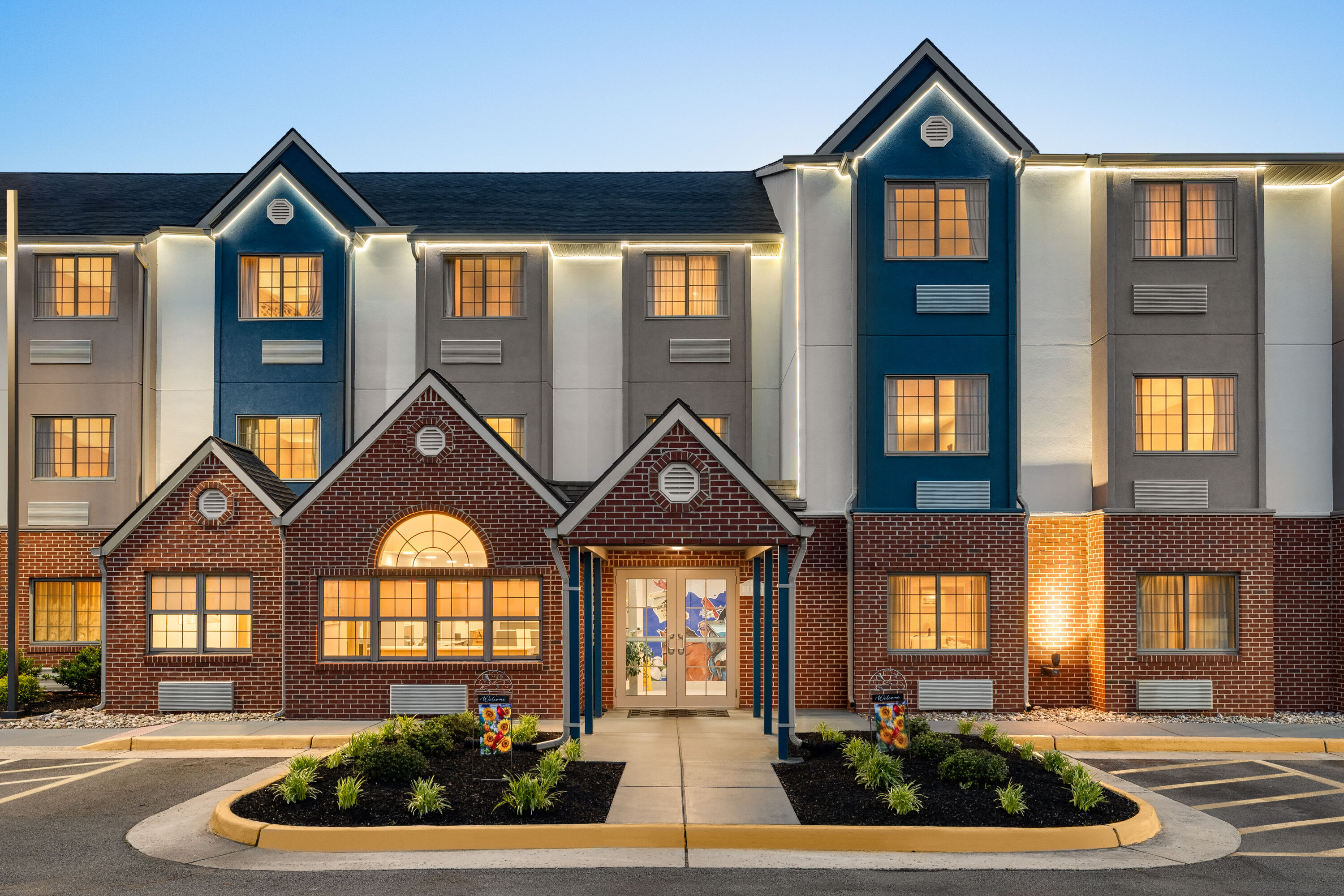 Exterior of Microtel Inn & Suites by Wyndham Culpeper hotel in Culpeper, Virginia