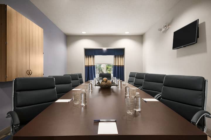 Microtel Inn Suites By Wyndham Lynchburg Hotels Va Meeting Room At Microtel Inn Suites By Wyndham Lynchburg In Virginia