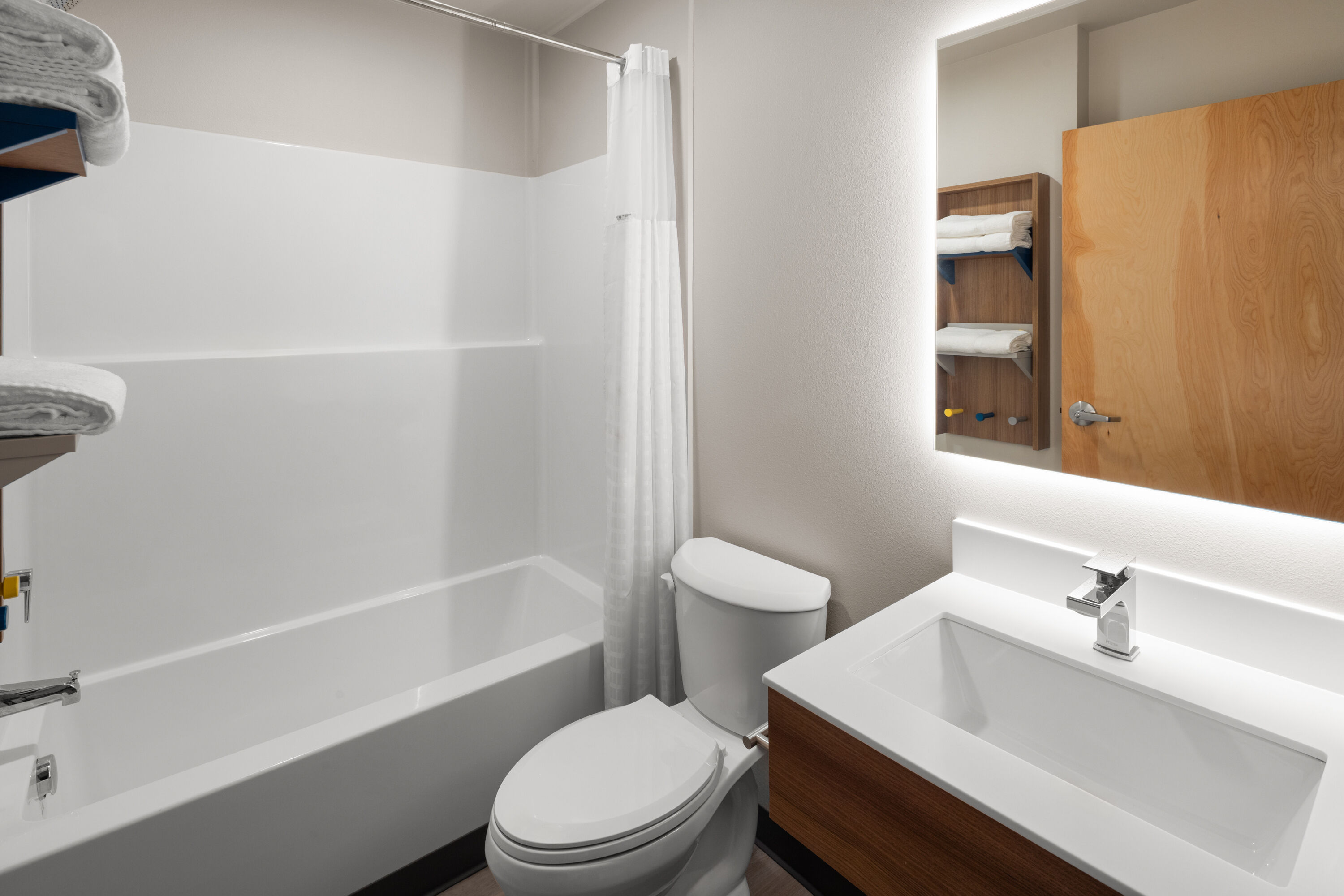 Guest room bath at the Microtel Inn & Suites by Wyndham Ephrata in Ephrata, Washington