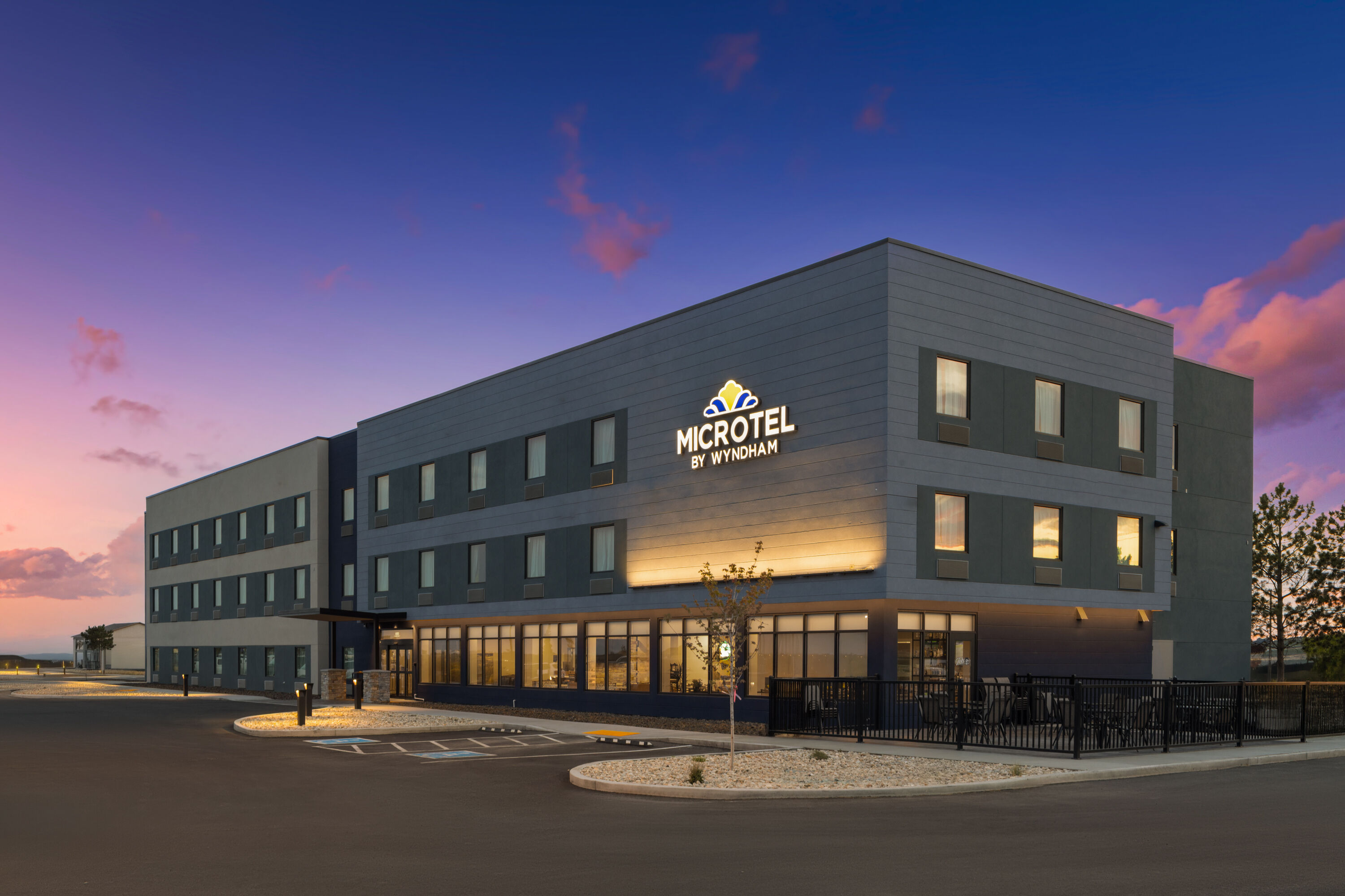 Exterior Dusk Image of Microtel Inn & Suites by Wyndham Ephrata hotel in Ephrata, Washington