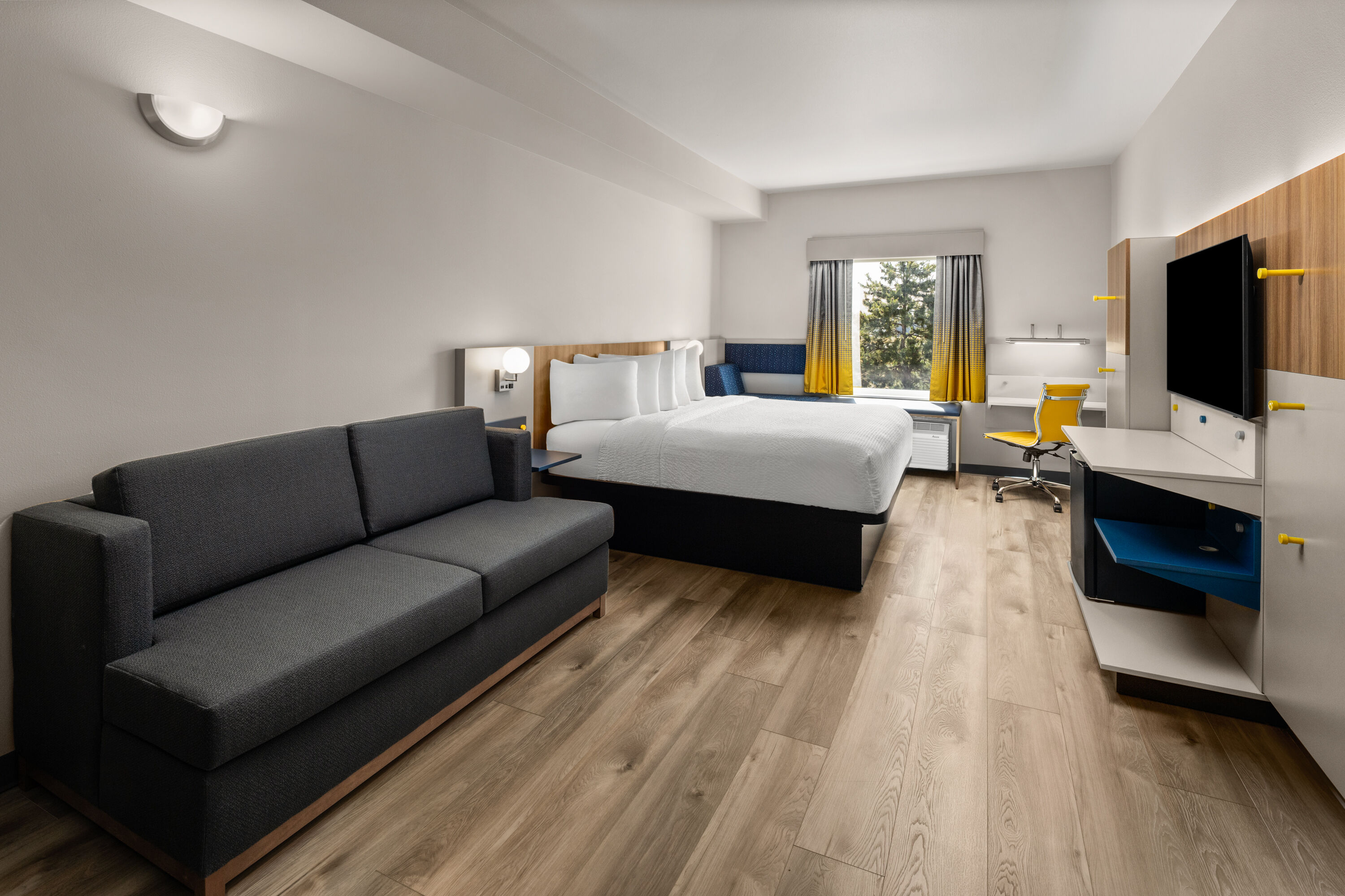 Microtel Inn & Suites by Wyndham Ephrata suite in Ephrata, Washington