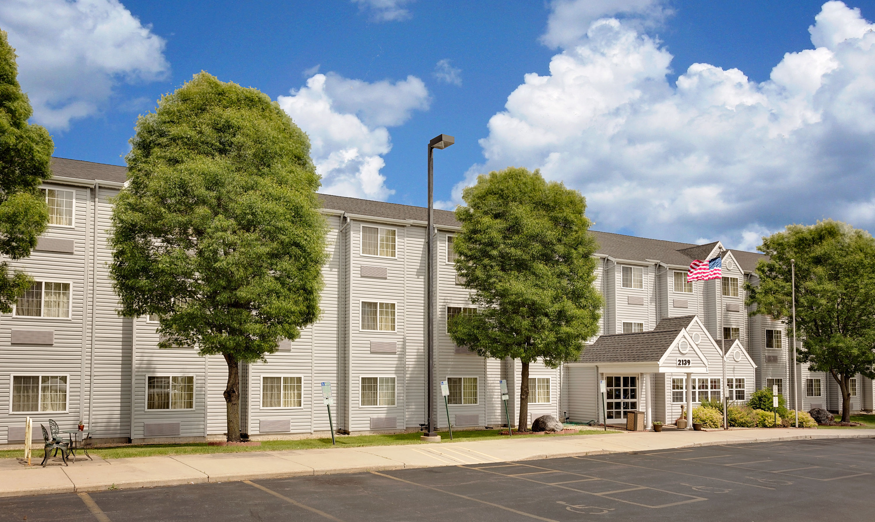 Microtel Inn & Suites by Wyndham Madison East | Madison, WI Hotels