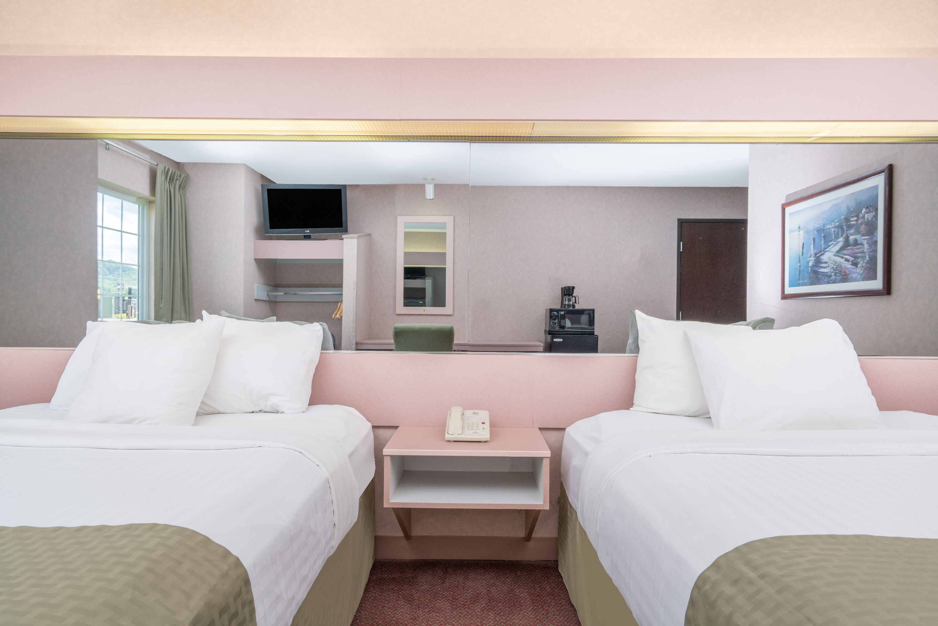 Guest room at the Microtel Inn by Wyndham Onalaska/La Crosse in Onalaska, Wisconsin