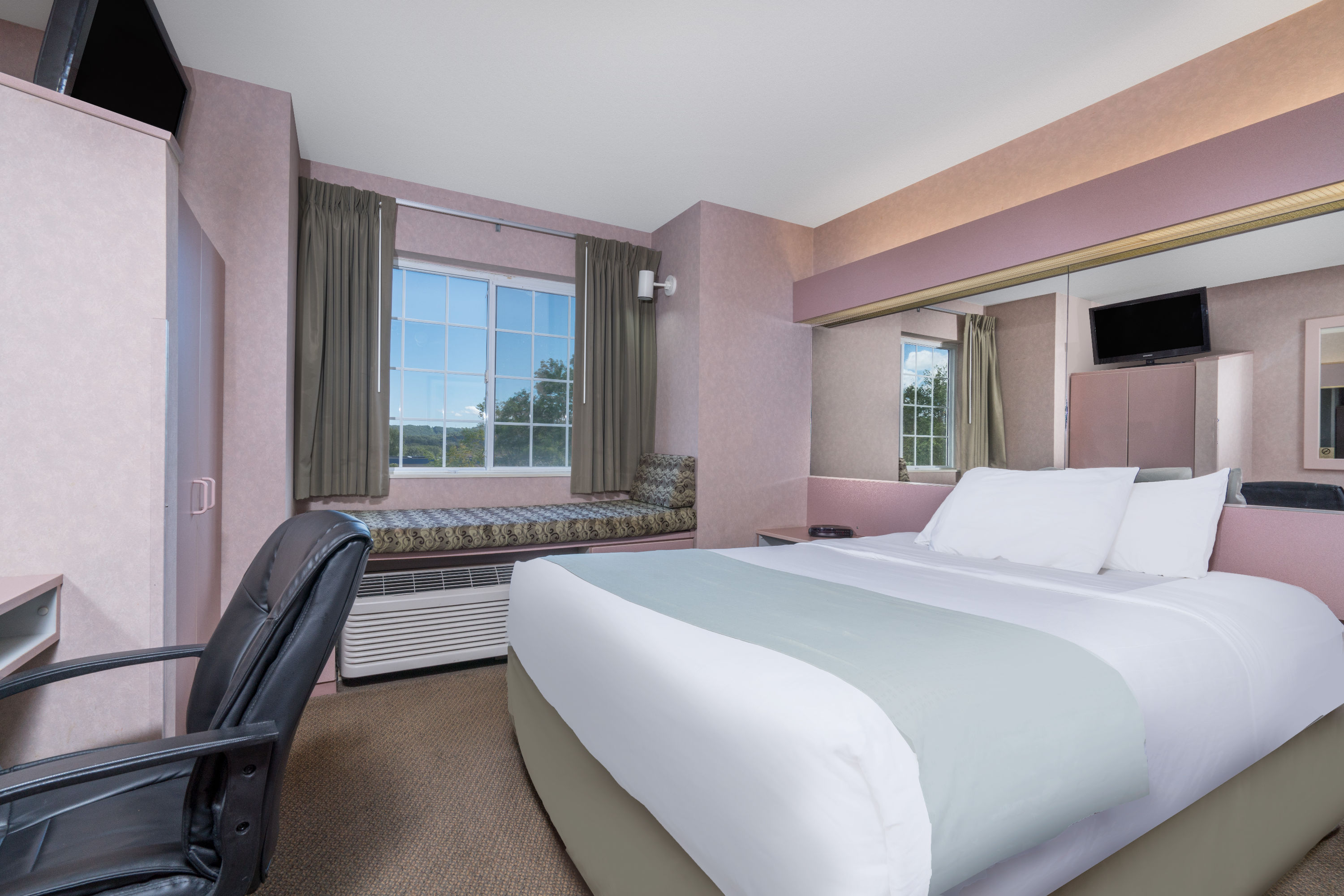 Guest room at the Microtel Inn by Wyndham Onalaska/La Crosse in Onalaska, Wisconsin