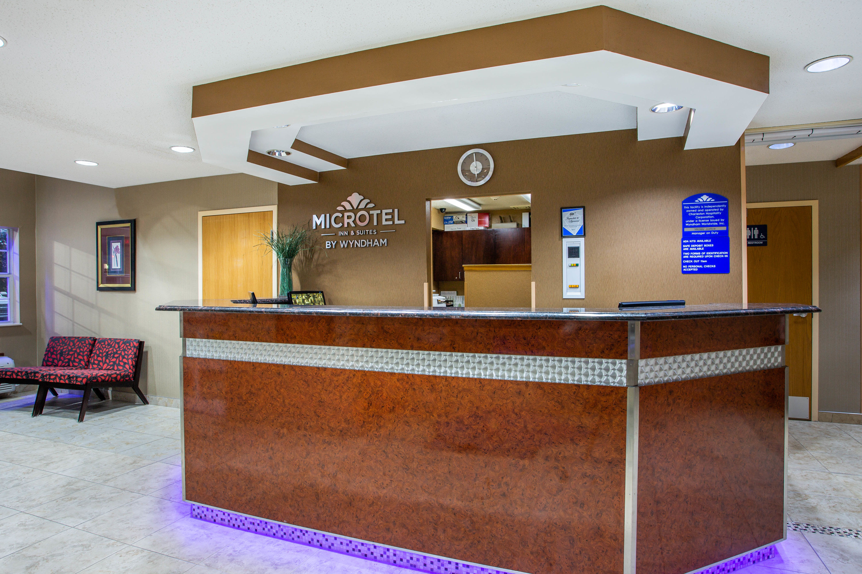 Microtel Inn Suites By Wyndham Charleston Wv Charleston Wv Hotels