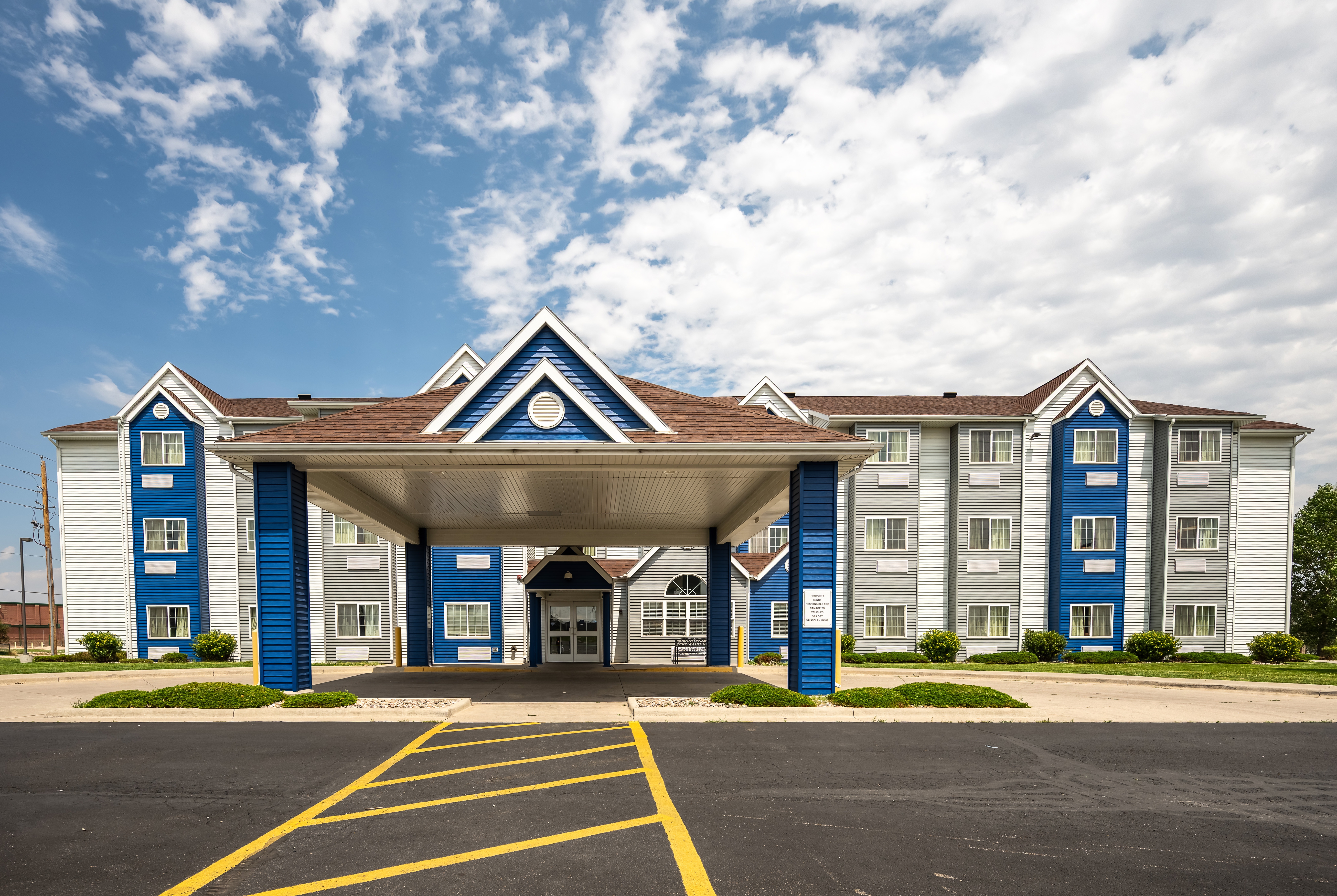 Exterior of Microtel Inn & Suites by Wyndham Cheyenne hotel in Cheyenne, Wyoming