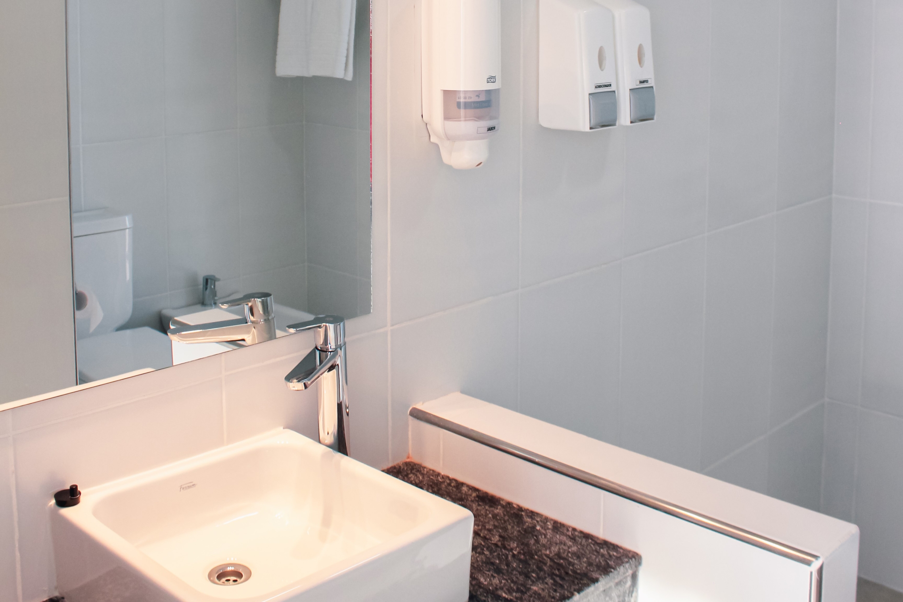 Guest room bath at the Ramada Residences by Wyndham Puerto Madryn CQ Mitre in Puerto Madryn, Other than US/Canada