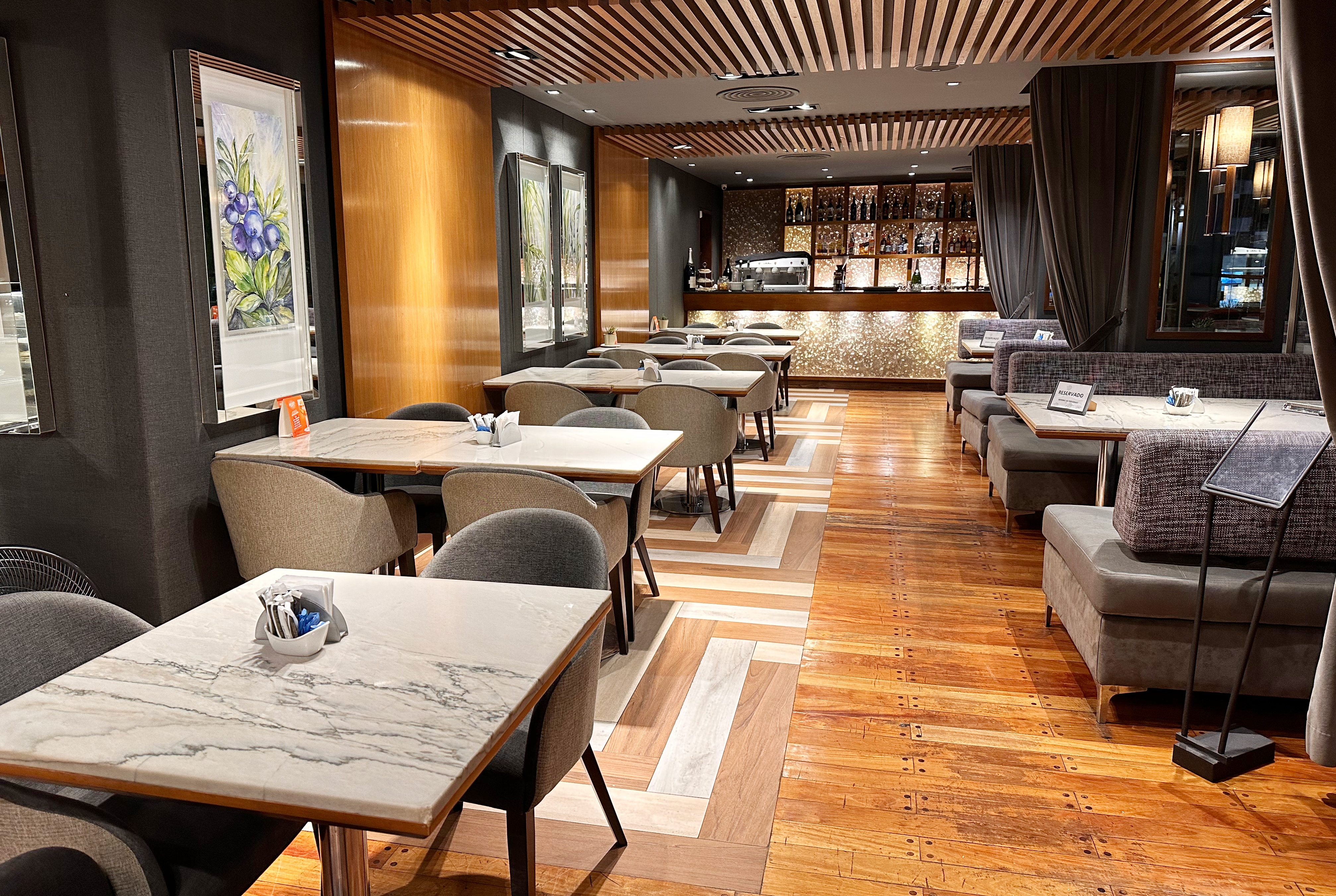 Bar at Ramada Plaza by Wyndham Tucuman in San Miguel de Tucuman, Other than US/Canada