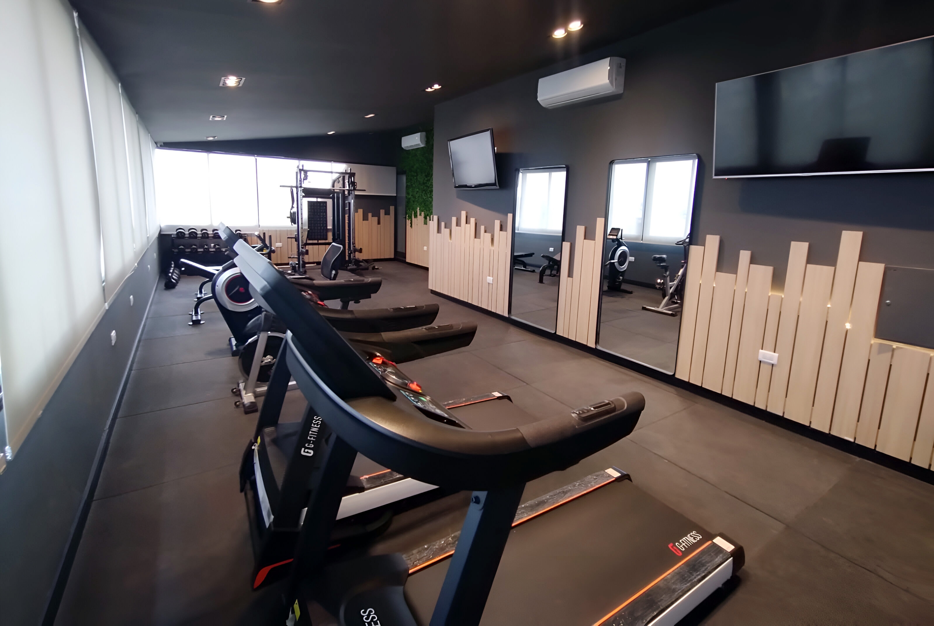Fitness room at Ramada Plaza by Wyndham Tucuman in San Miguel de Tucuman, Other than US/Canada