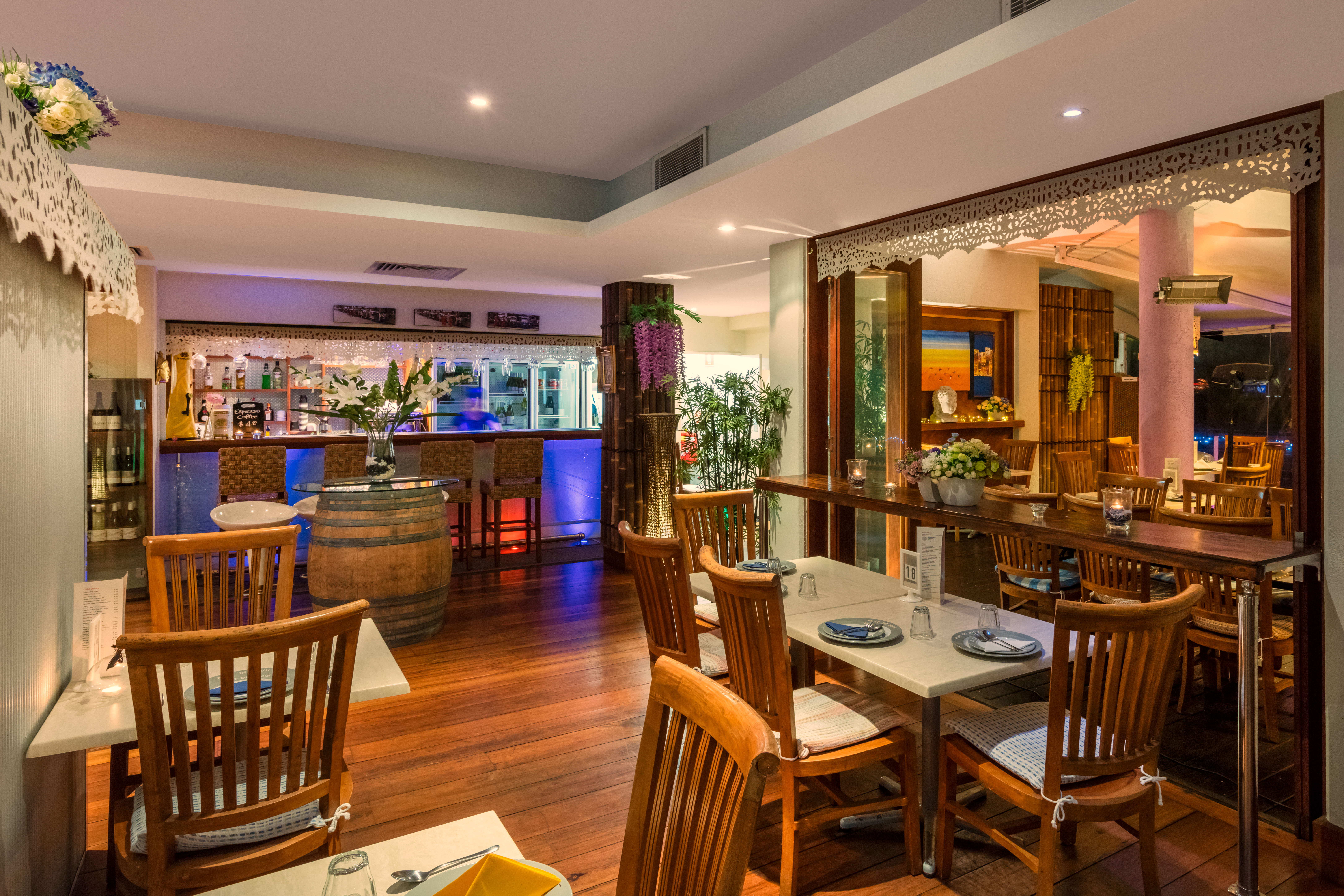 Ramada Resort by Wyndham Golden Beach restaurant in Caloundra, Other than US/Canada