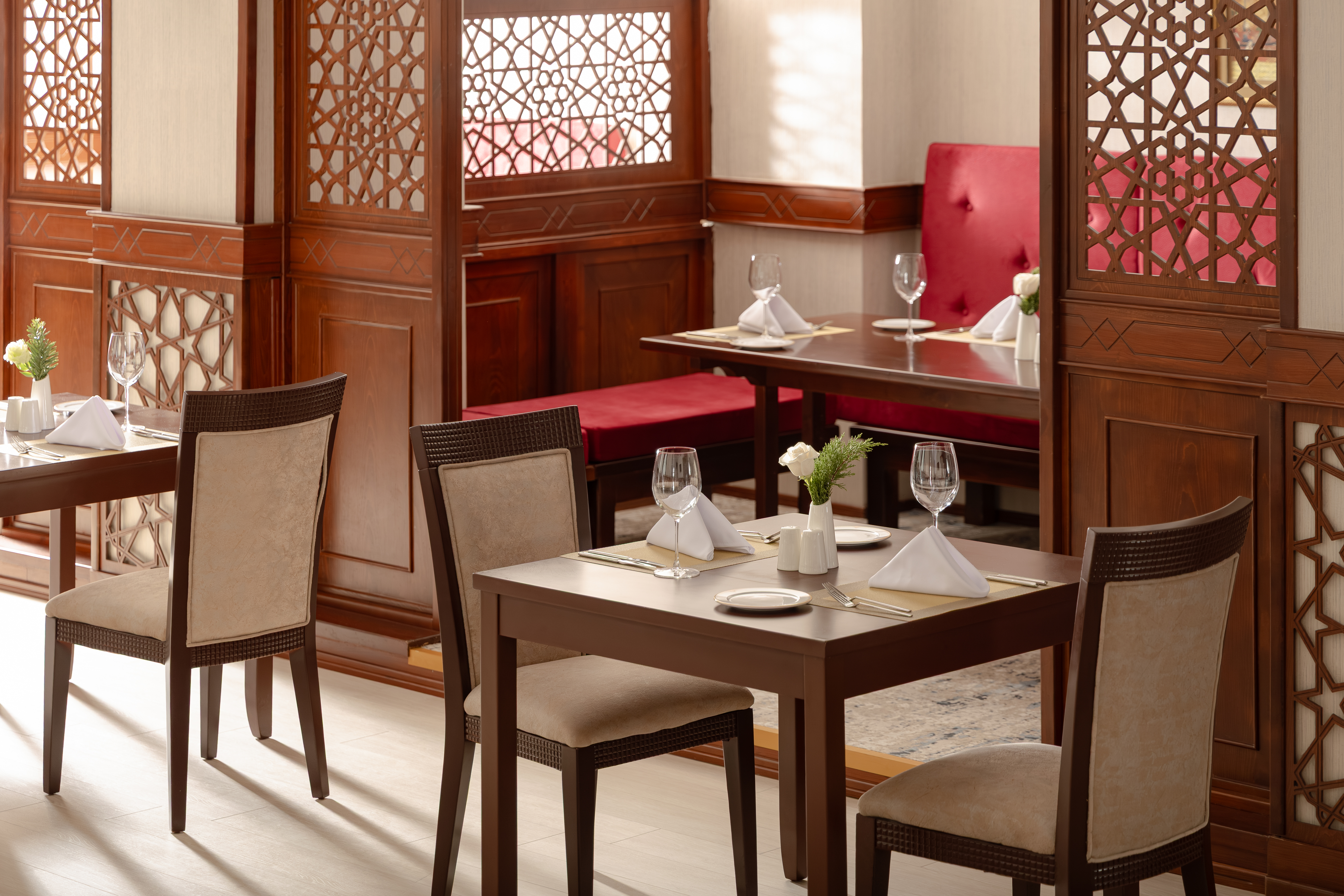 Ramada Plaza by Wyndham Gence restaurant in Gence, Other than US/Canada