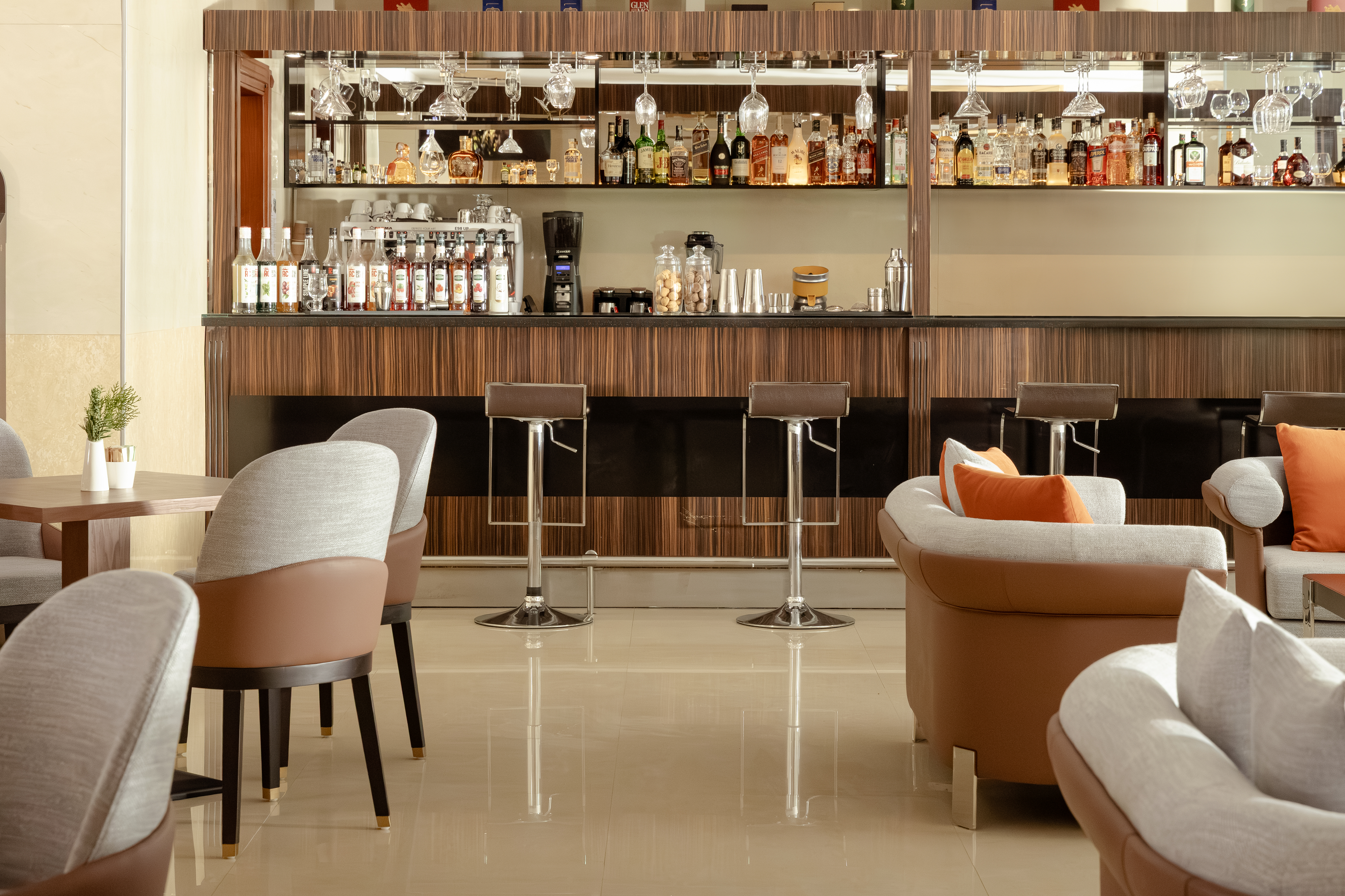 Lobby bar at Ramada Plaza by Wyndham Gence in Gence, Other than US/Canada