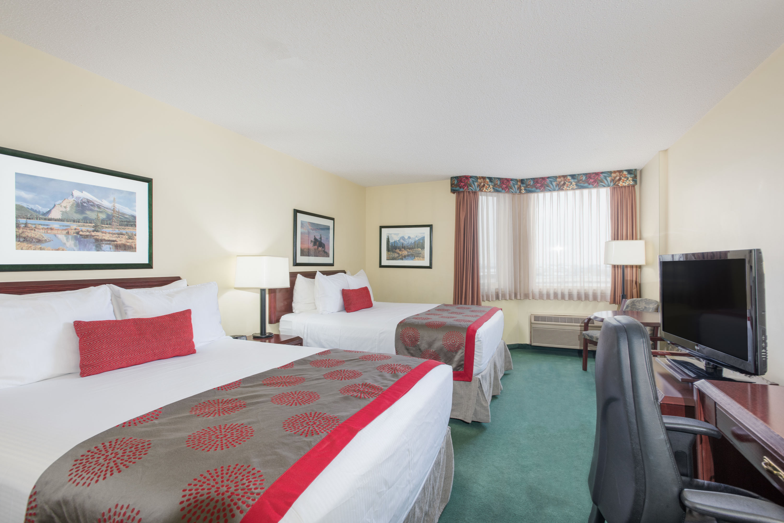 Ramada Plaza By Wyndham Calgary Airport Hotel Amp Conf