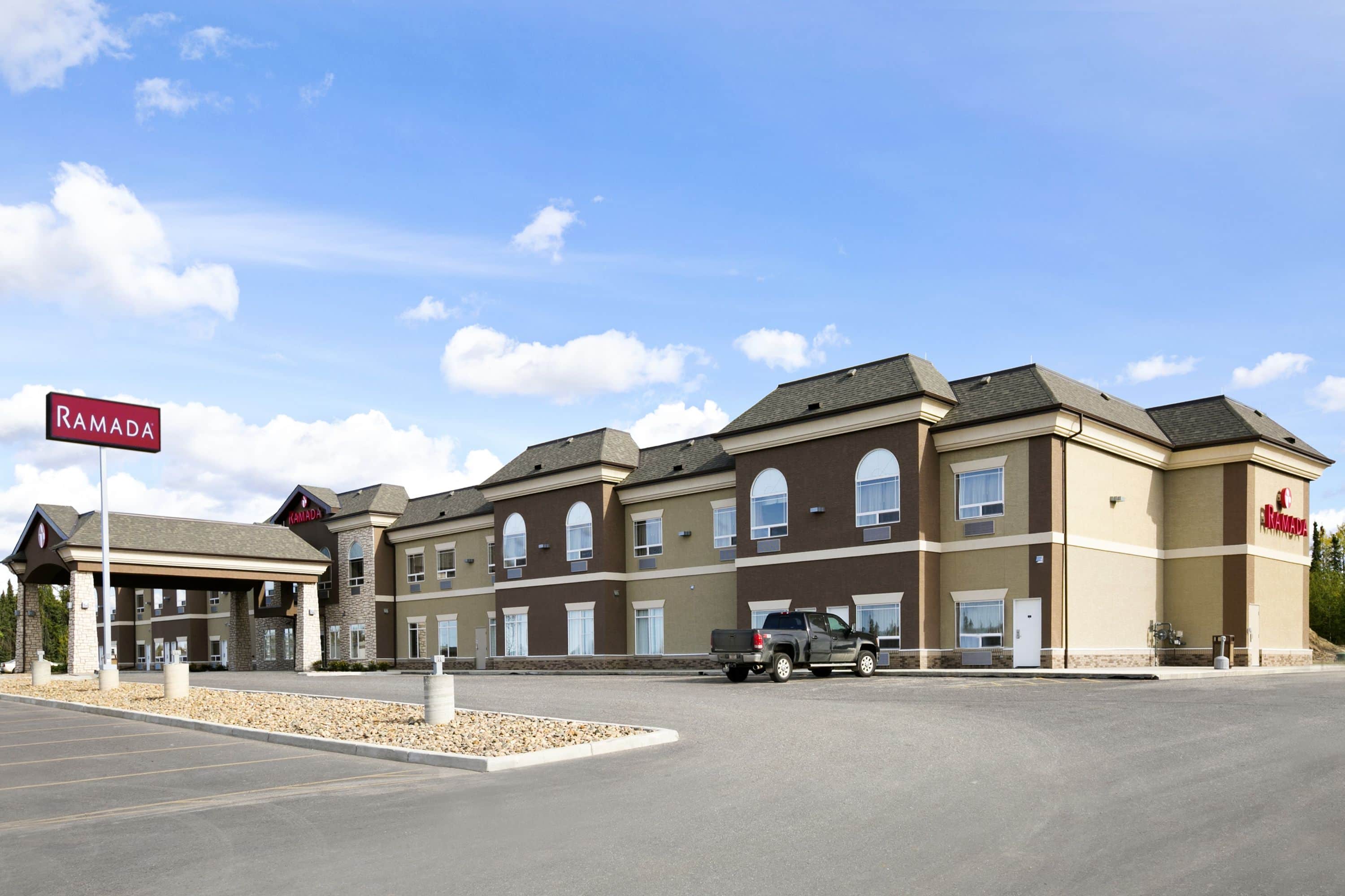 Ramada By Wyndham Conklin Ab Hotels