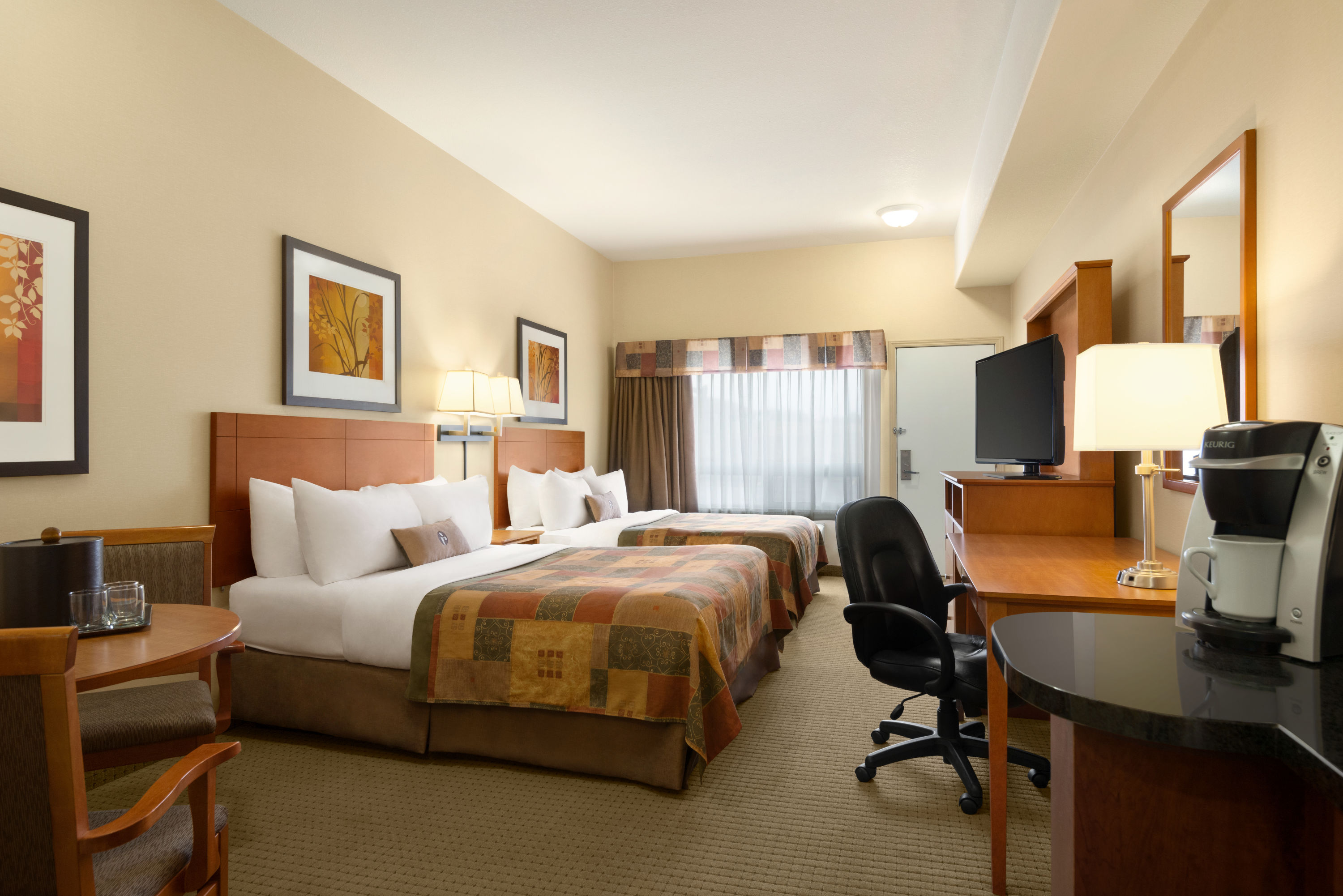 Ramada by Wyndham Drayton Valley suite kitchen in Drayton Valley, Alberta
