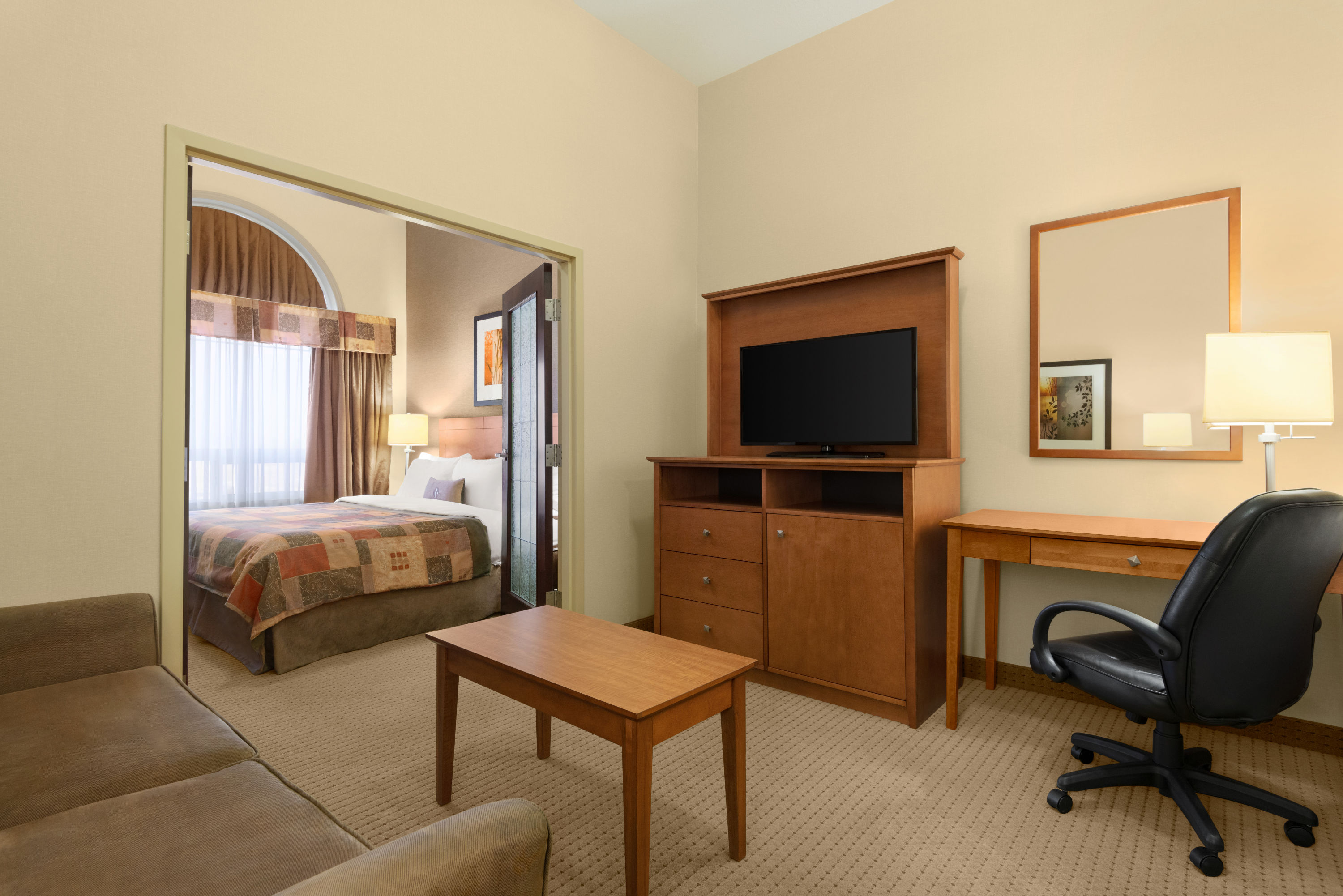 Ramada by Wyndham Drayton Valley suite in Drayton Valley, Alberta