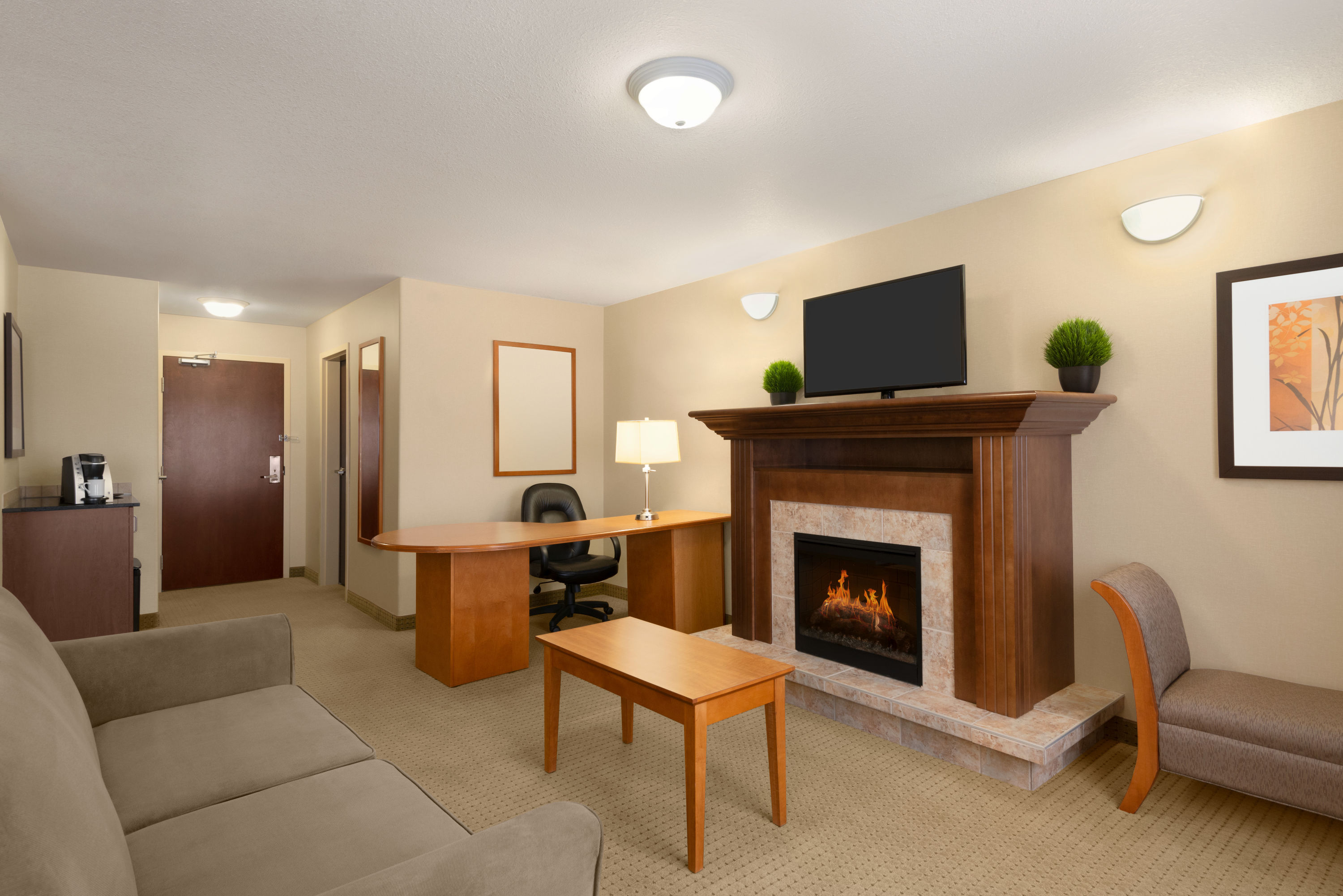 Ramada by Wyndham Drayton Valley suite in Drayton Valley, Alberta