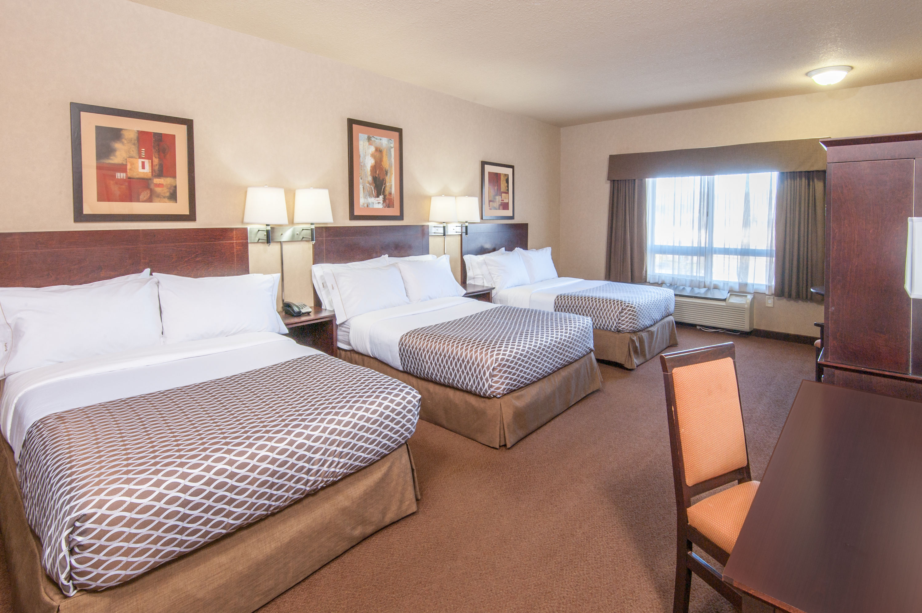 Ramada By Wyndham Drumheller Hotel Amp Suites Drumheller