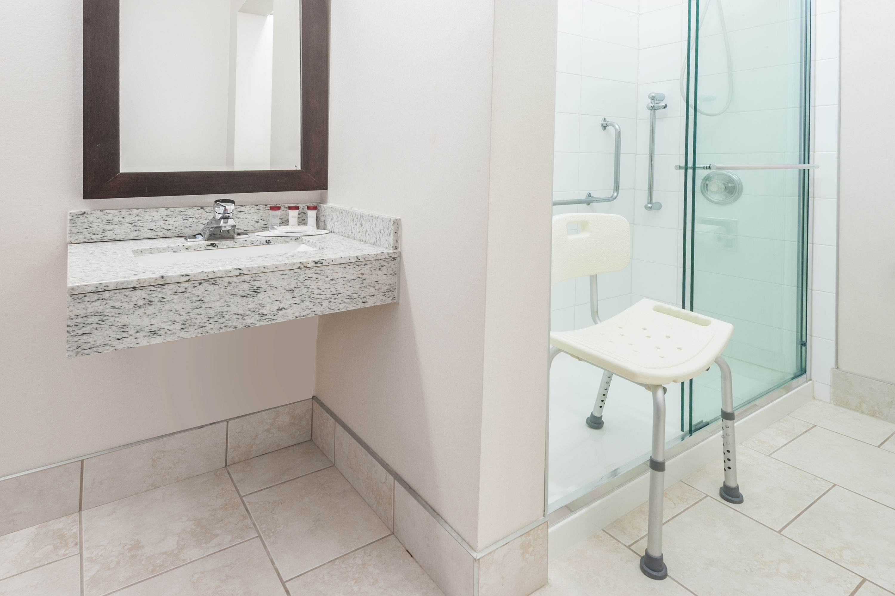 Guest room bath at the Ramada by Wyndham Edmonton South in Edmonton, Alberta