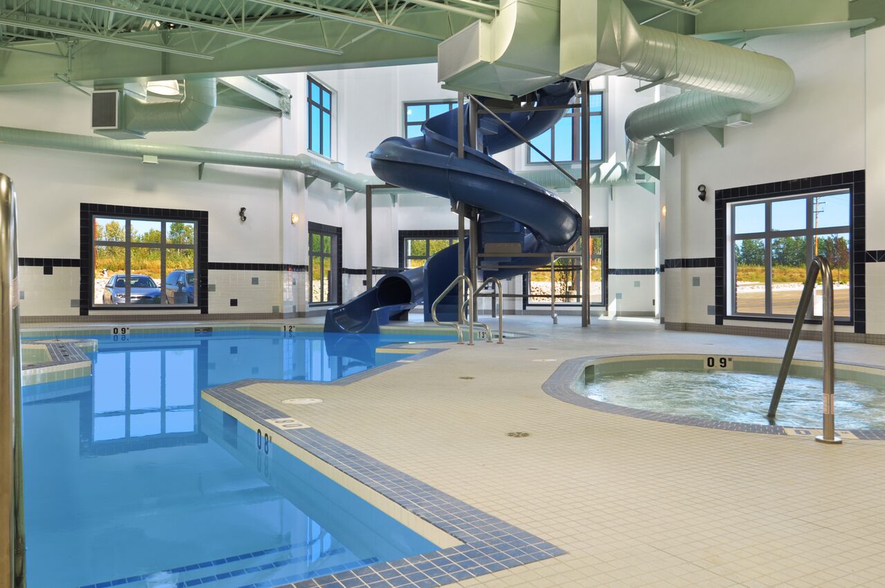 Ramada by Wyndham Lac La Biche | Lac La Biche, AB Hotels