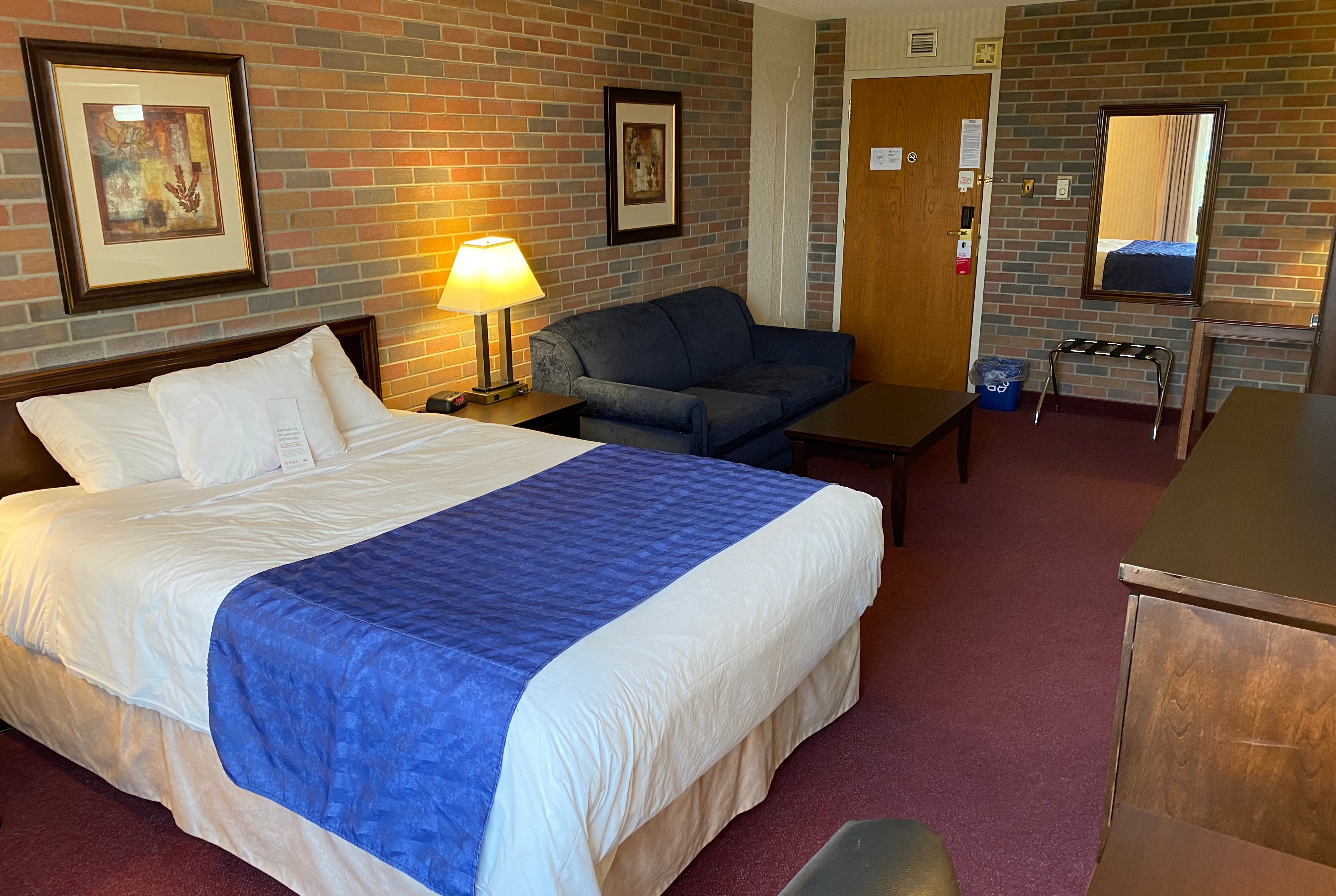 Guest room at the Ramada by Wyndham Lethbridge in Lethbridge, Alberta