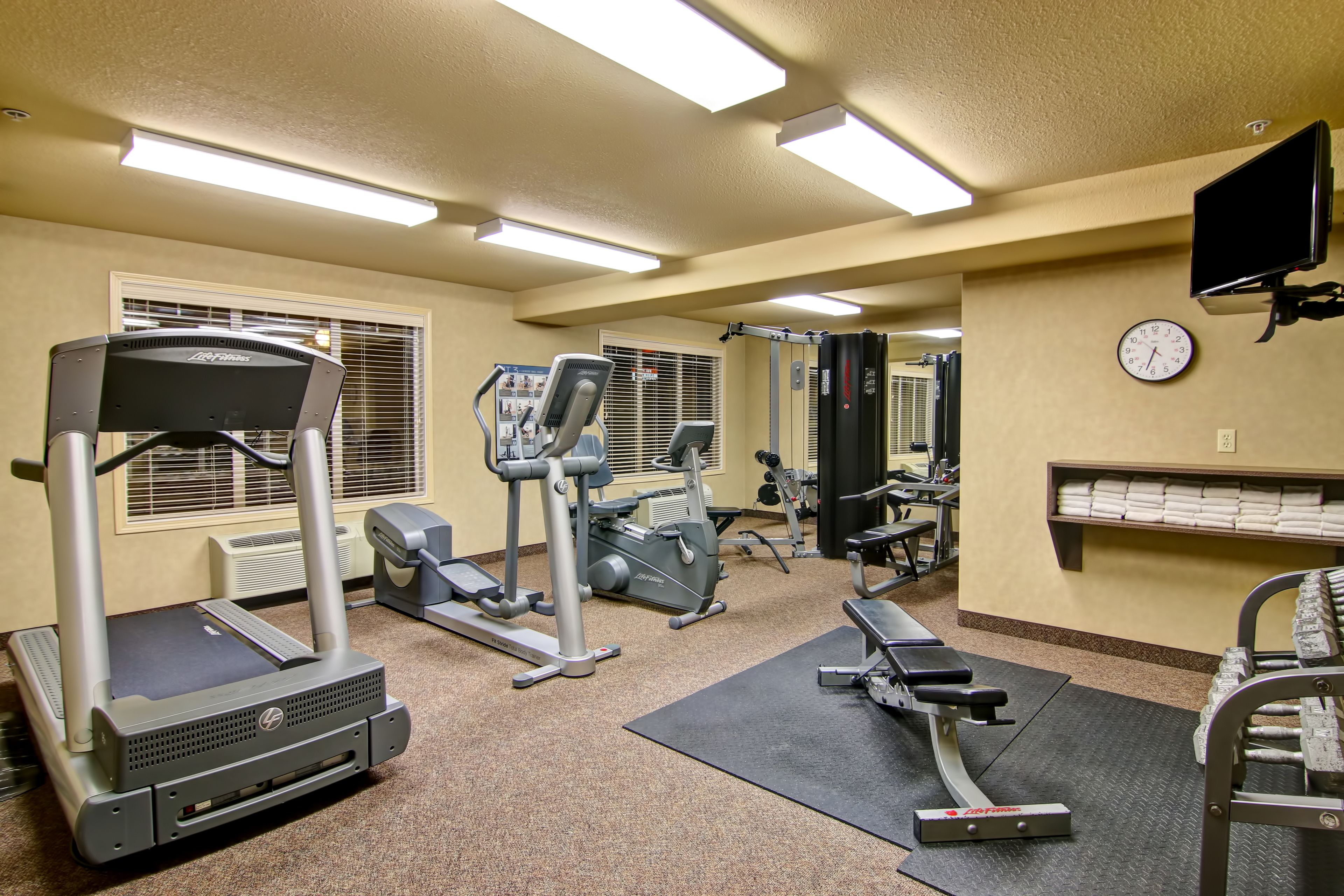 Fitness room at Ramada by Wyndham Ponoka in Ponoka, Alberta