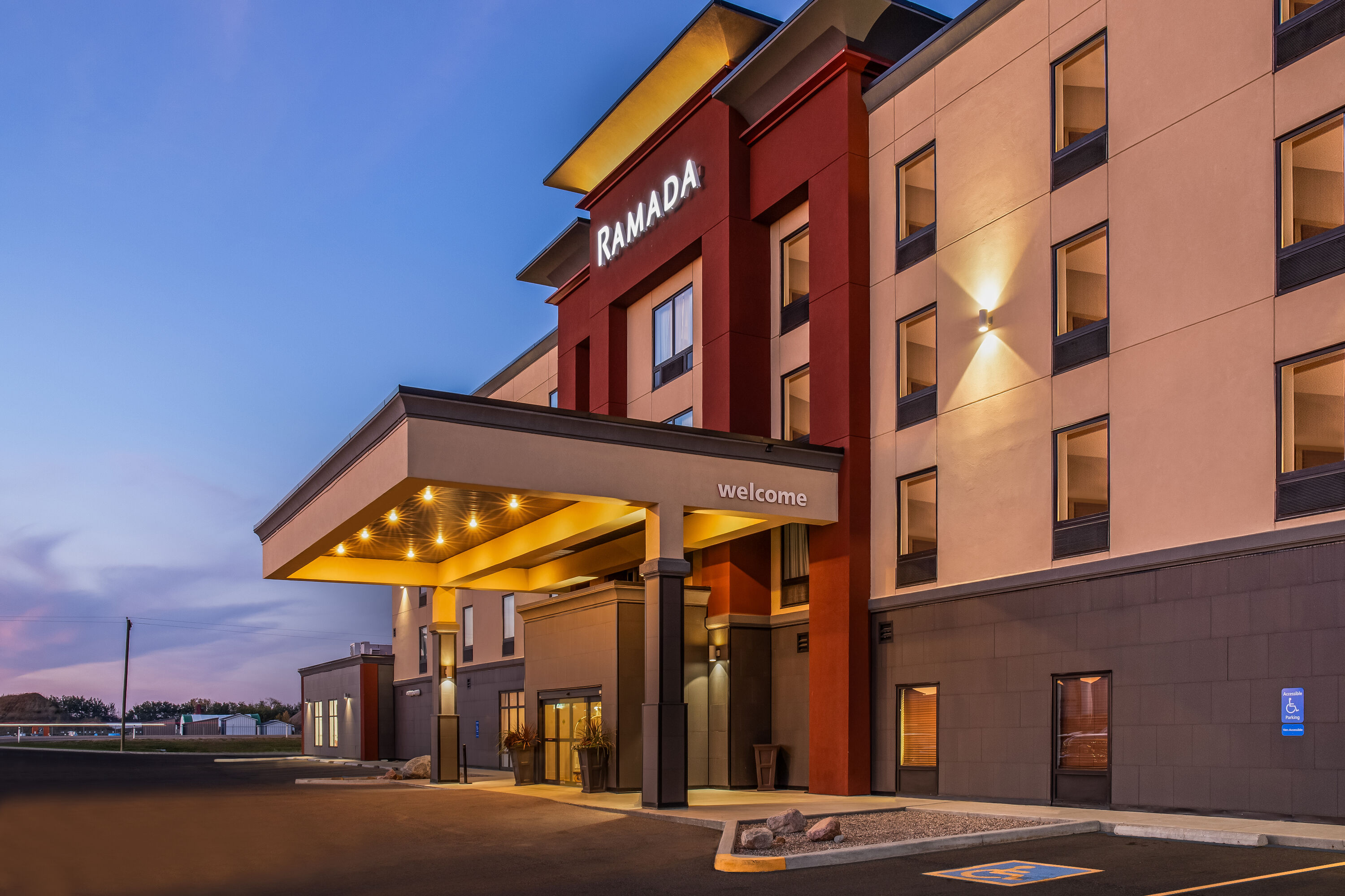 Exterior Dusk Image of Ramada by Wyndham St. Paul AB hotel in St Paul, Alberta