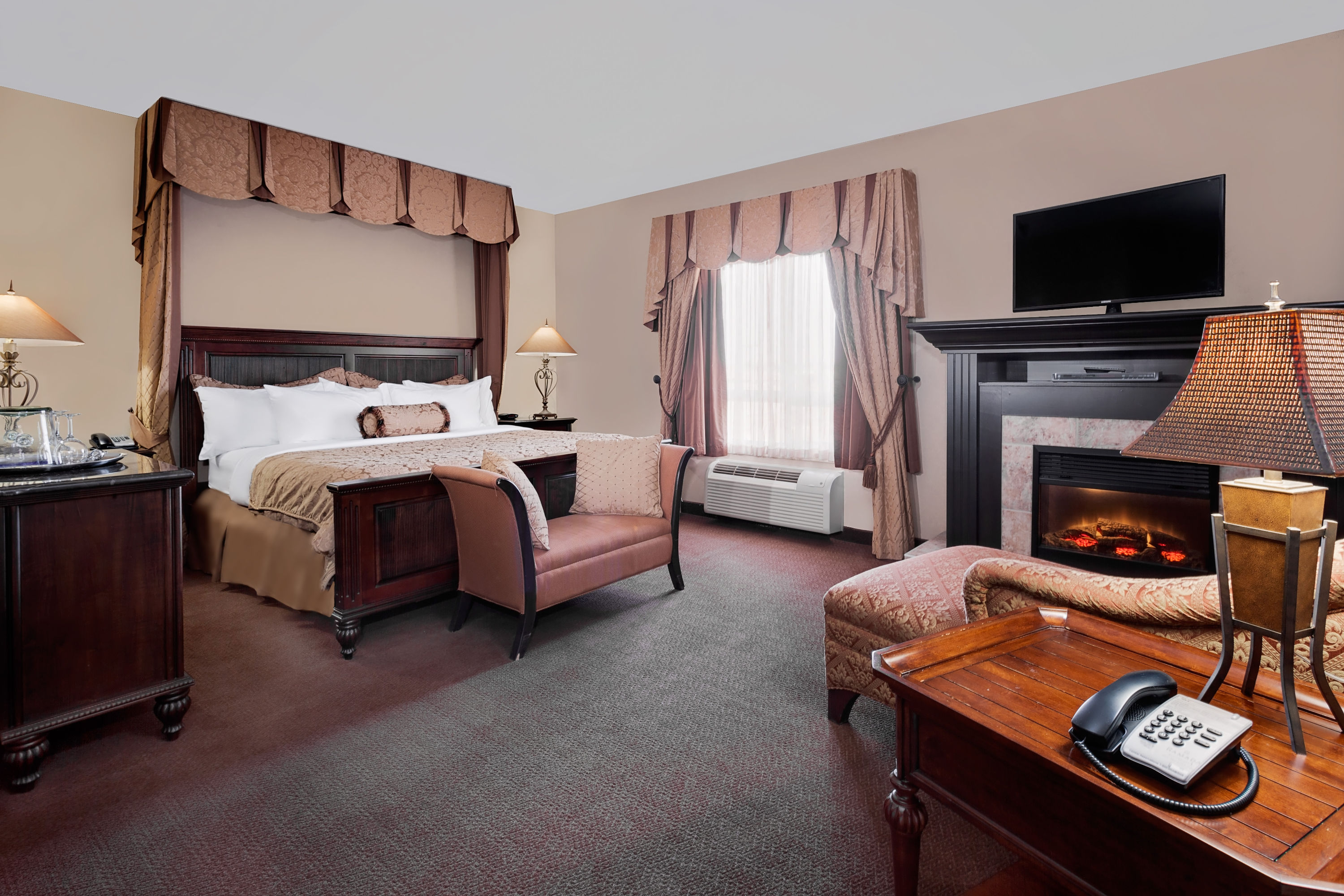 Ramada by Wyndham Stettler suite in Stettler, Alberta