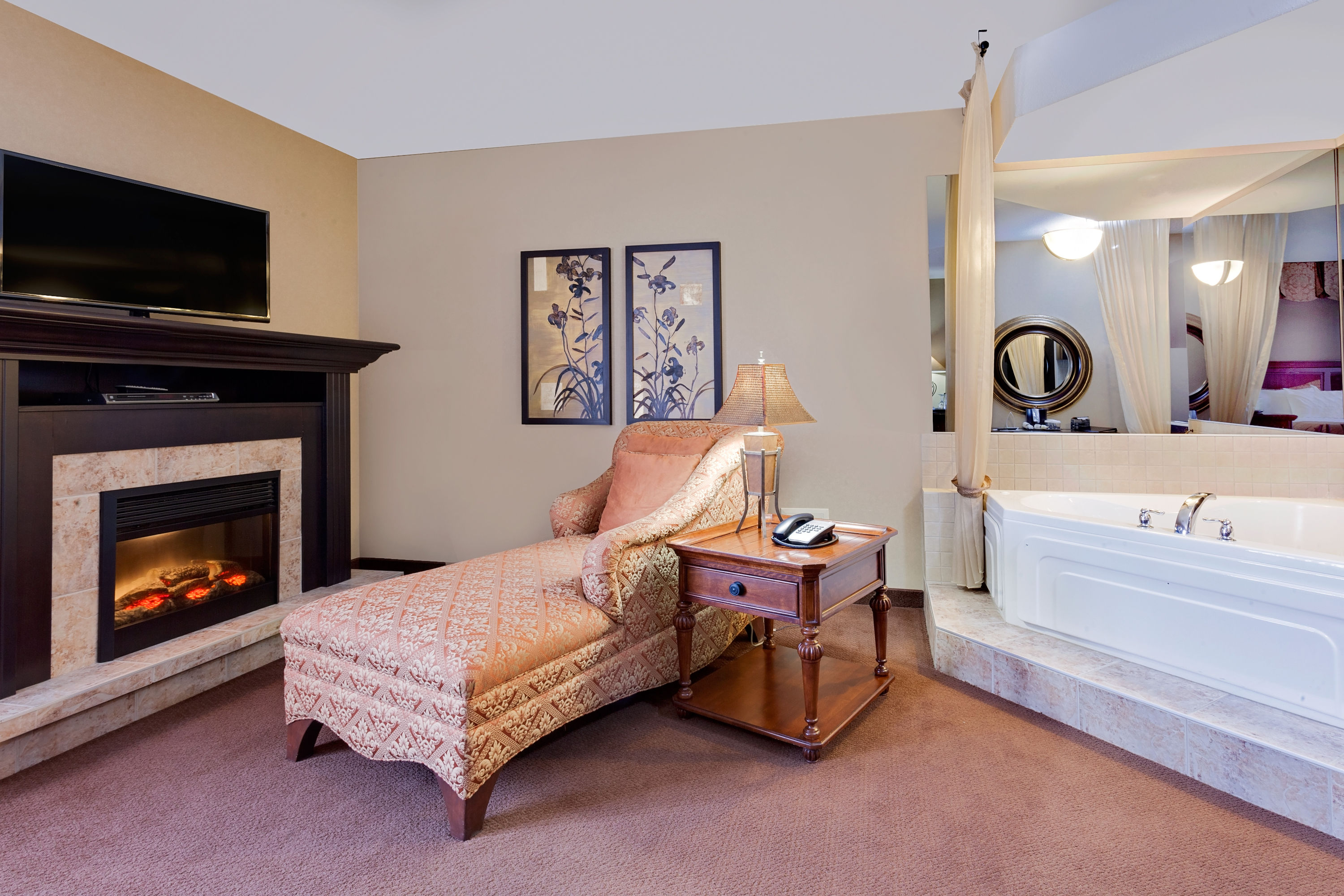 Ramada by Wyndham Stettler suite in Stettler, Alberta