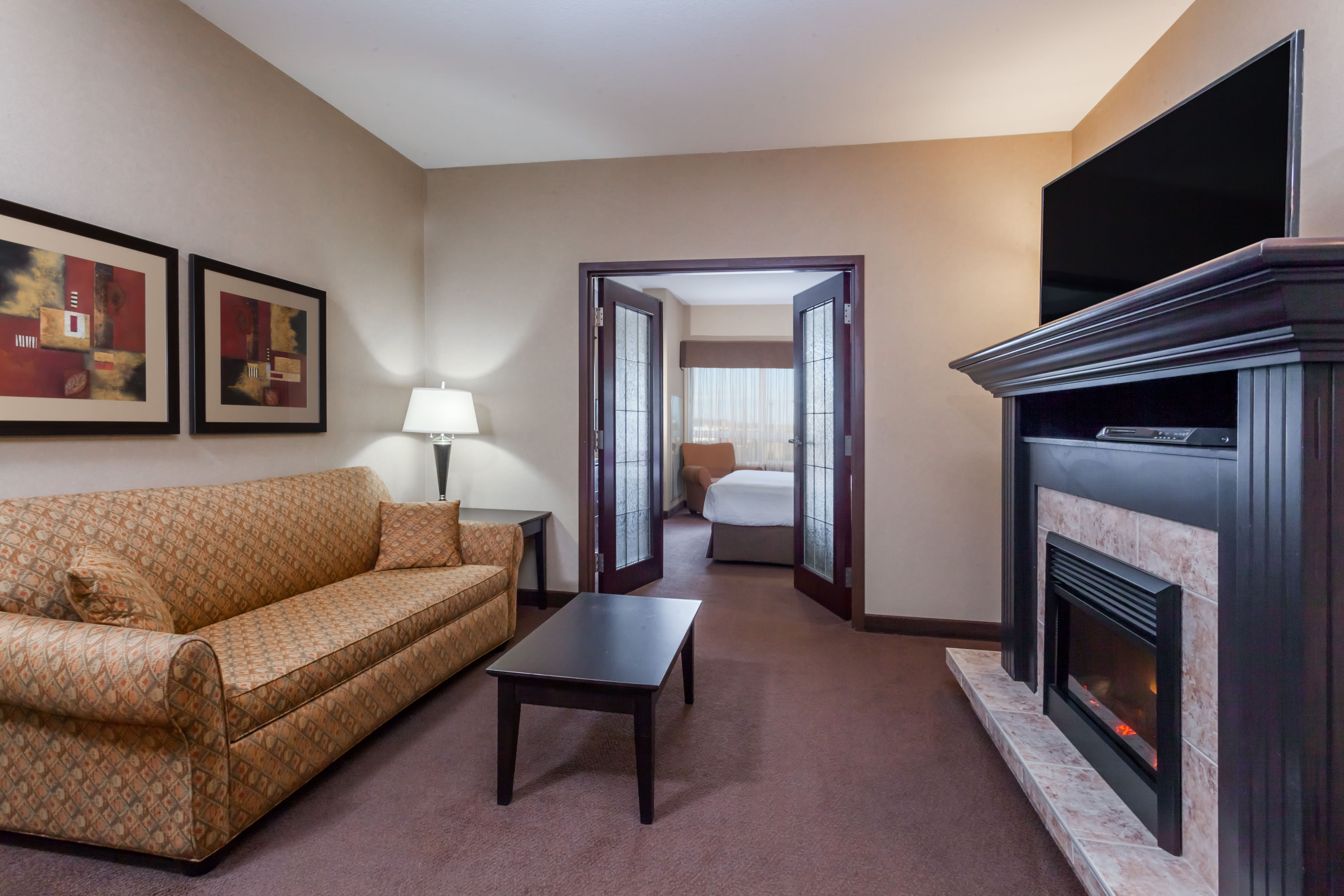 Ramada by Wyndham Stettler suite in Stettler, Alberta