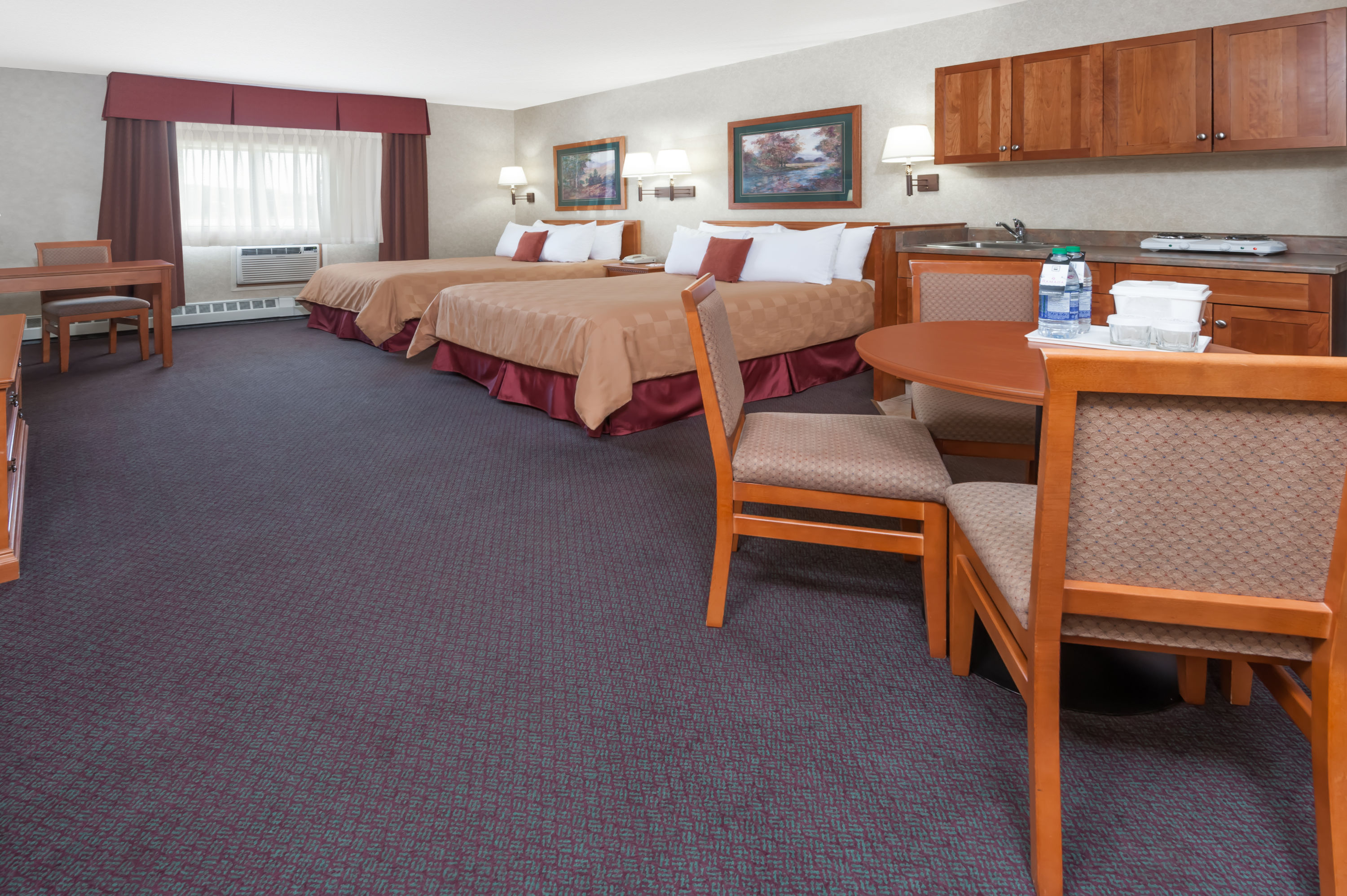Ramada by Wyndham, Stony Plain Hotel & Suites Stony Plain, AB Hotels