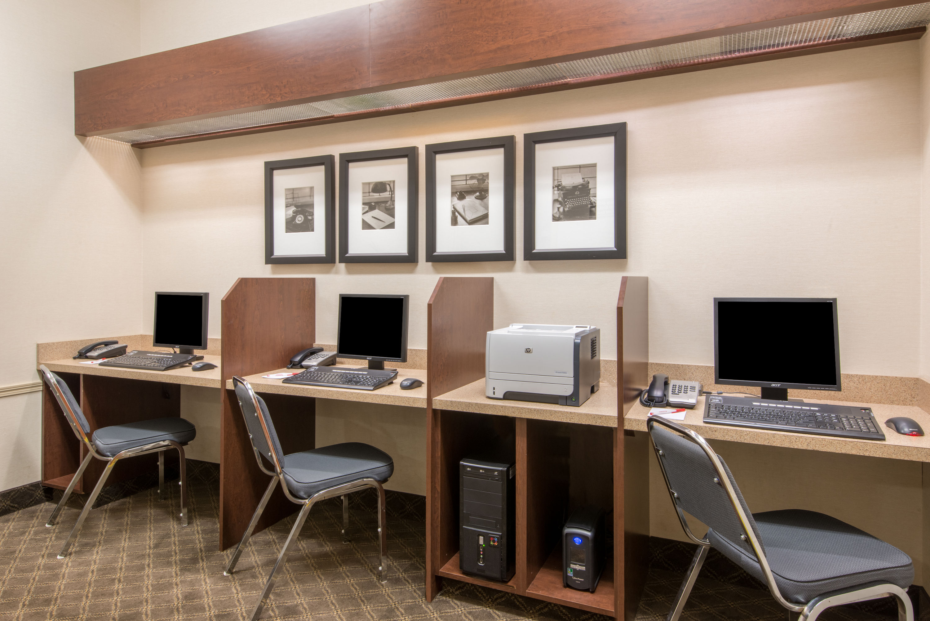 Ramada by Wyndham Wainwright business center in Wainwright, Alberta