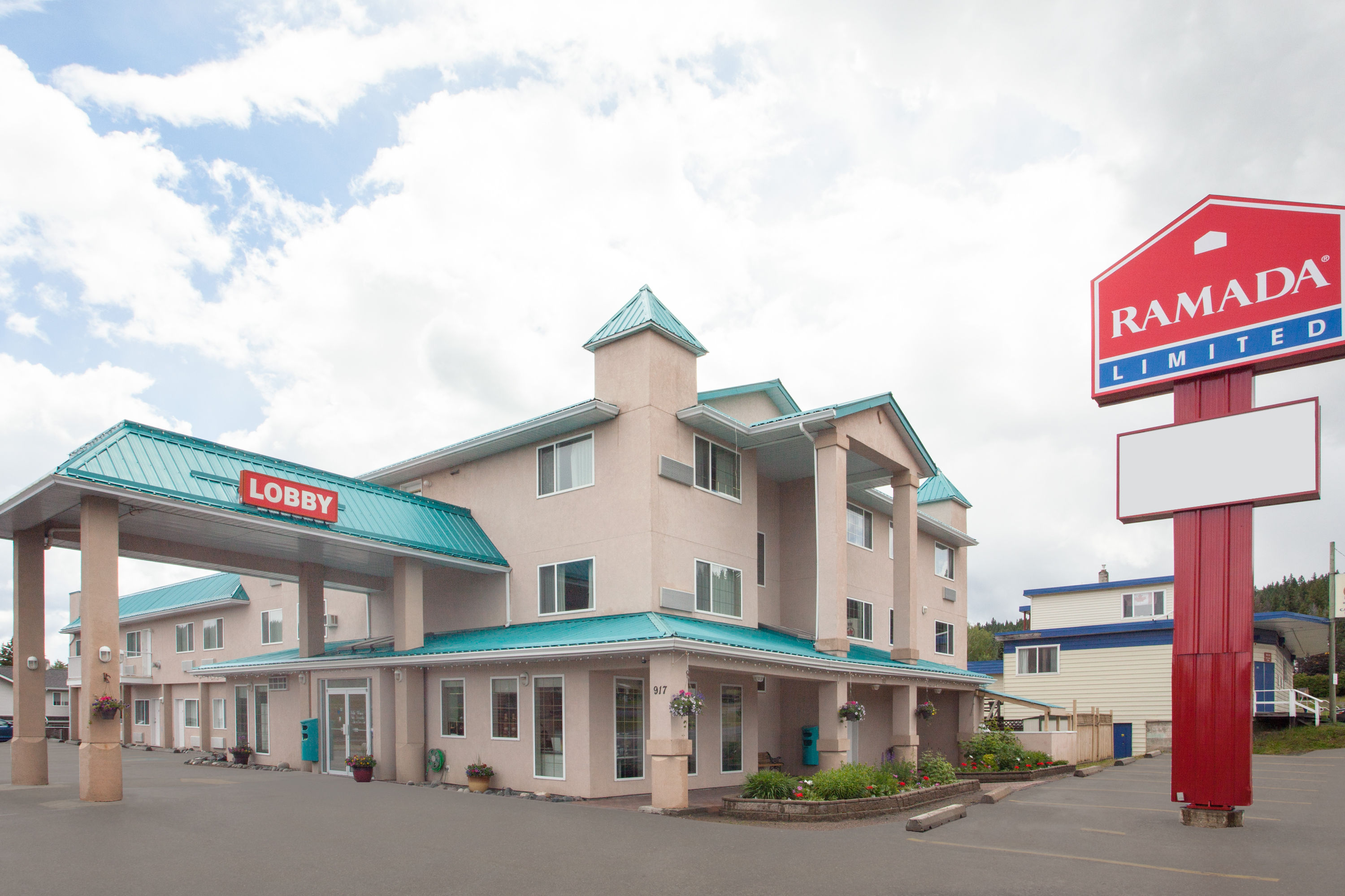 Ramada Limited 100 Mile House 100 Mile House Bc Hotels
