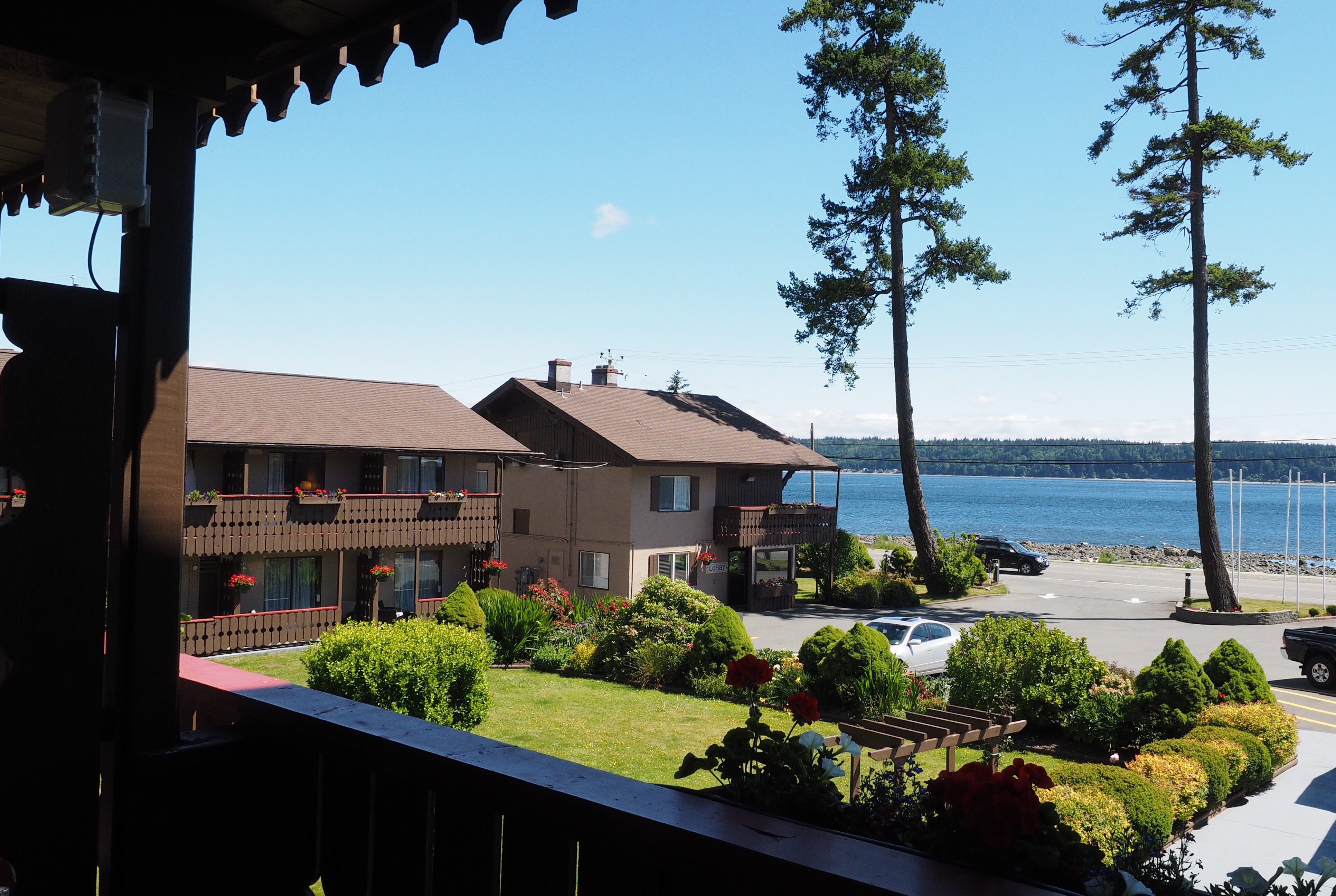 Ramada by Wyndham Campbell River Campbell River, BC Hotels