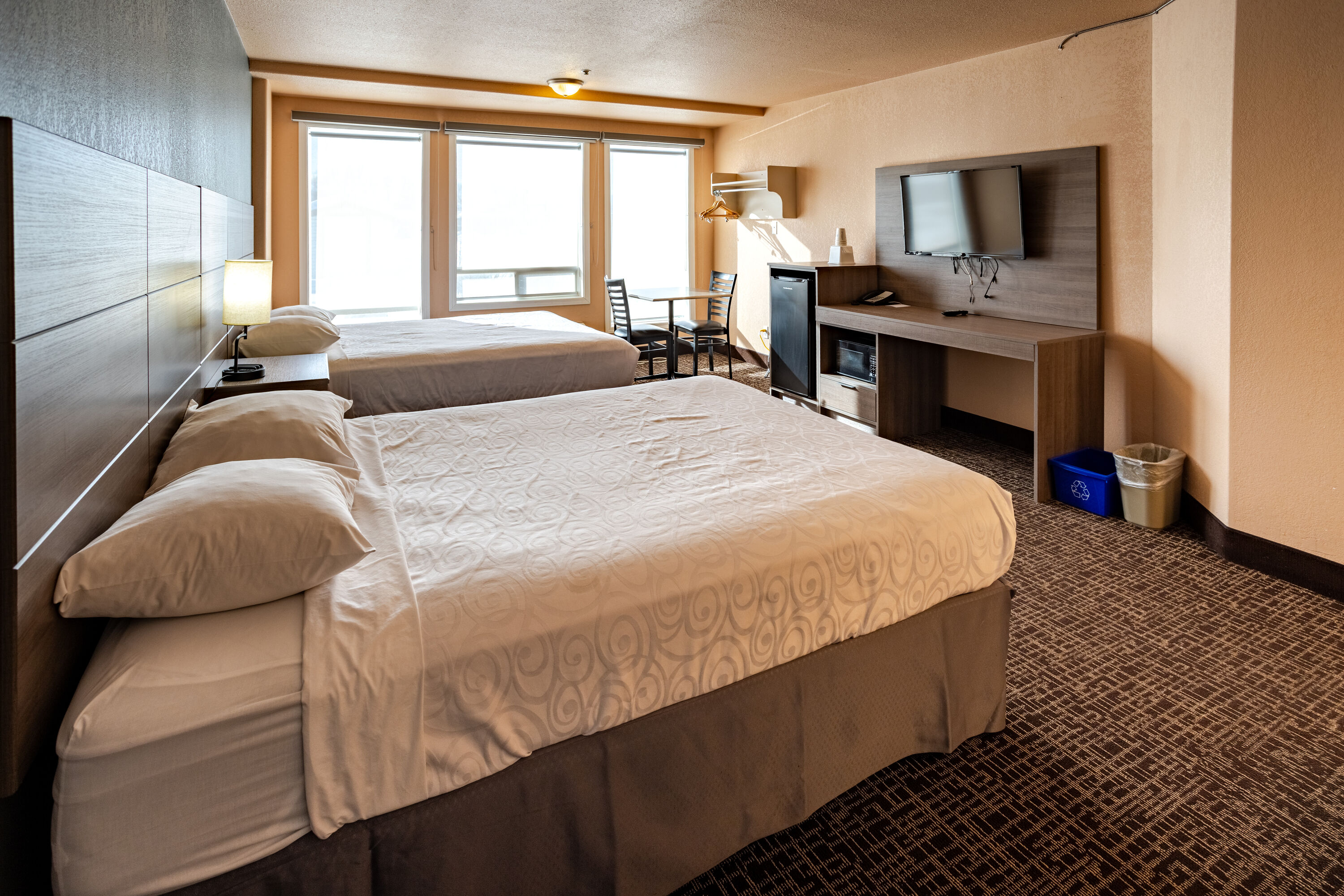 Guest room at the Ramada by Wyndham Cranbrook in Cranbrook, British Columbia