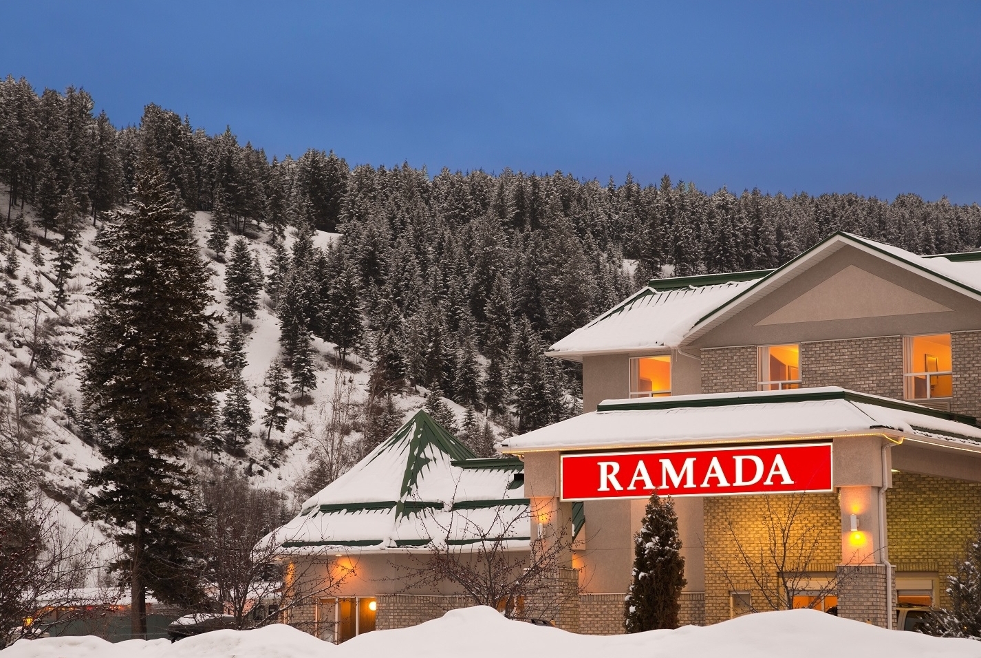 Ramada Limited Golden Golden Bc Hotels
