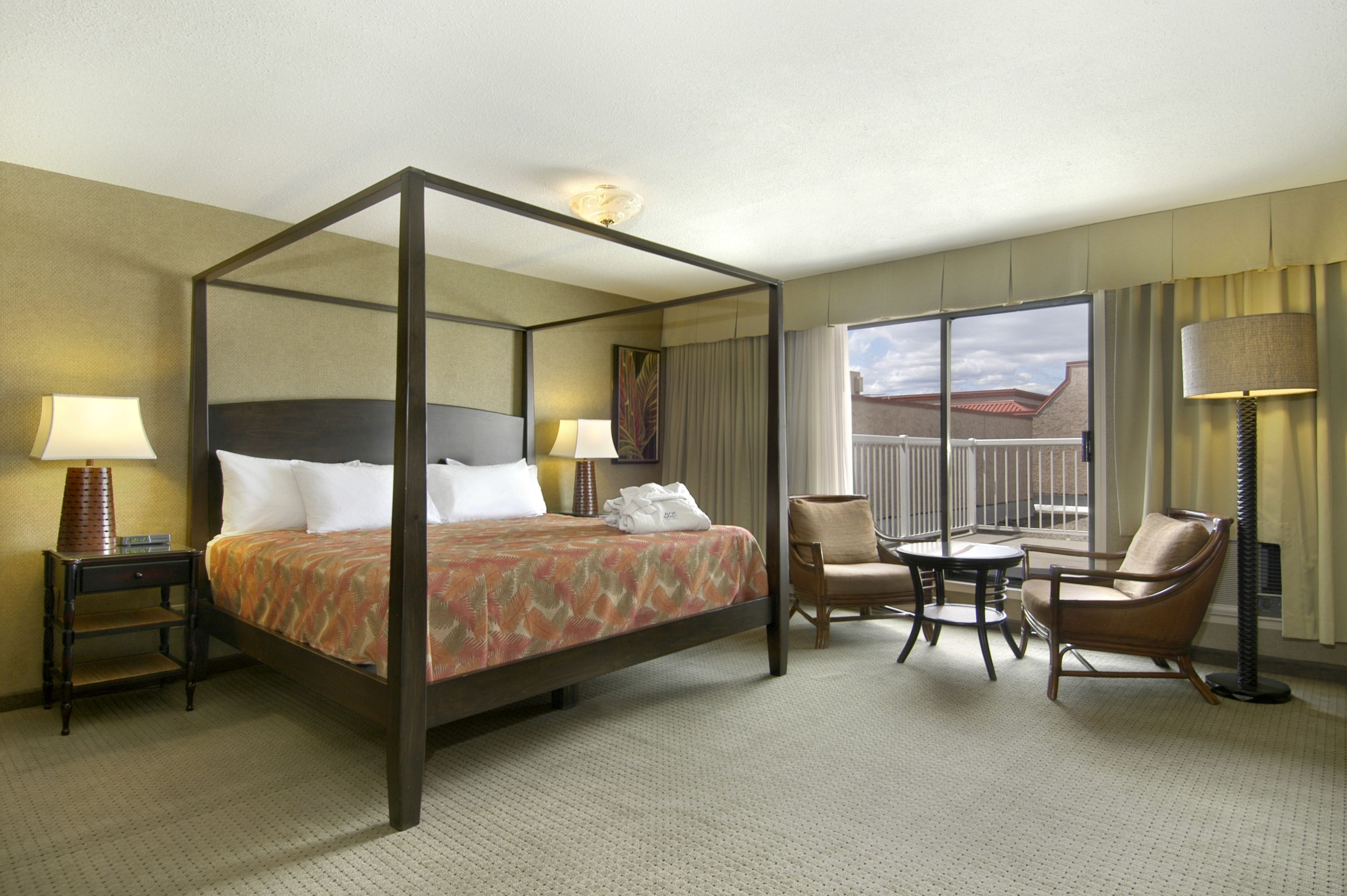 Ramada by Wyndham Kelowna Hotel & Conference Center suite in Kelowna, British Columbia