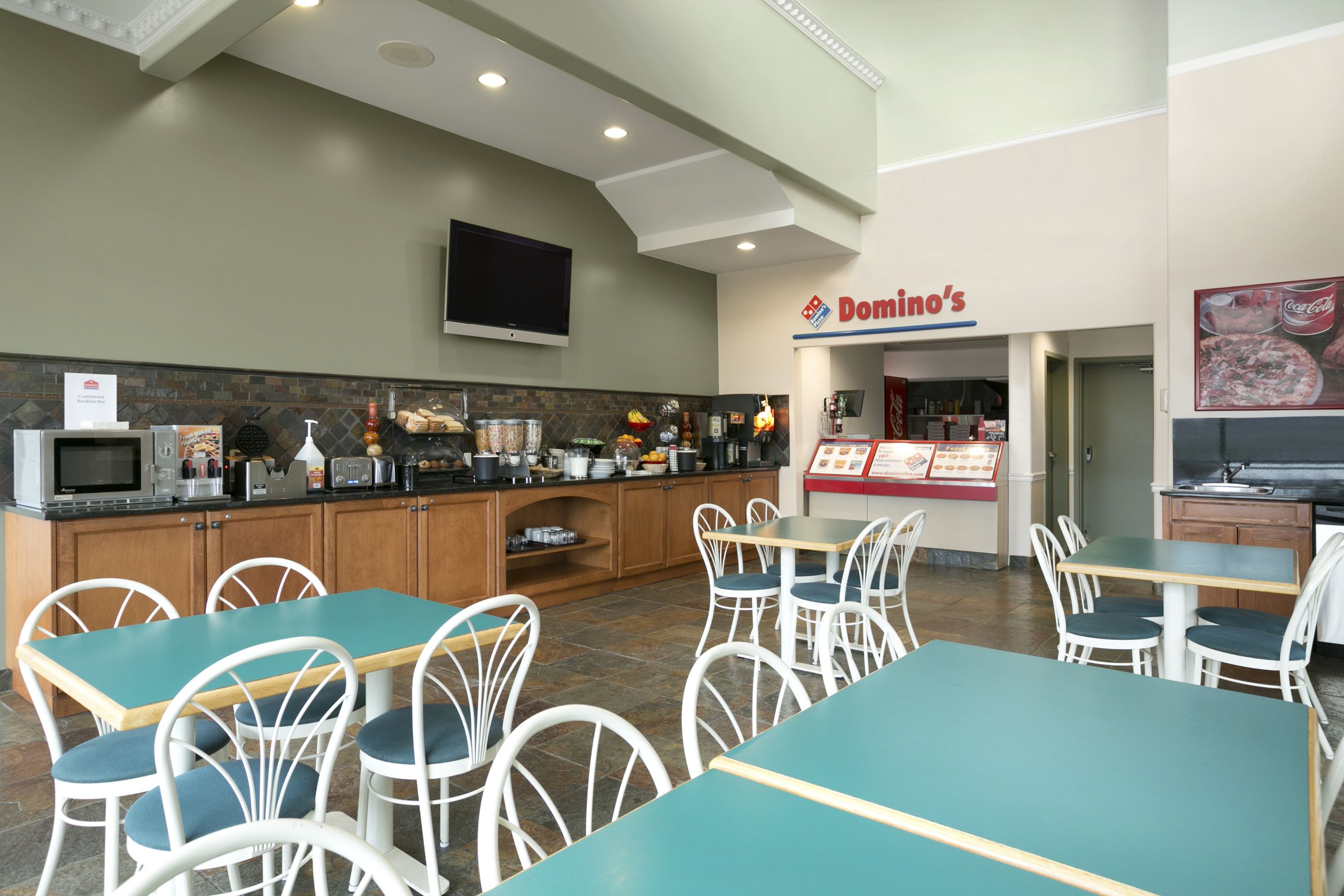 Ramada Limited Merritt restaurant breakfast area with seating in Merritt, British Columbia