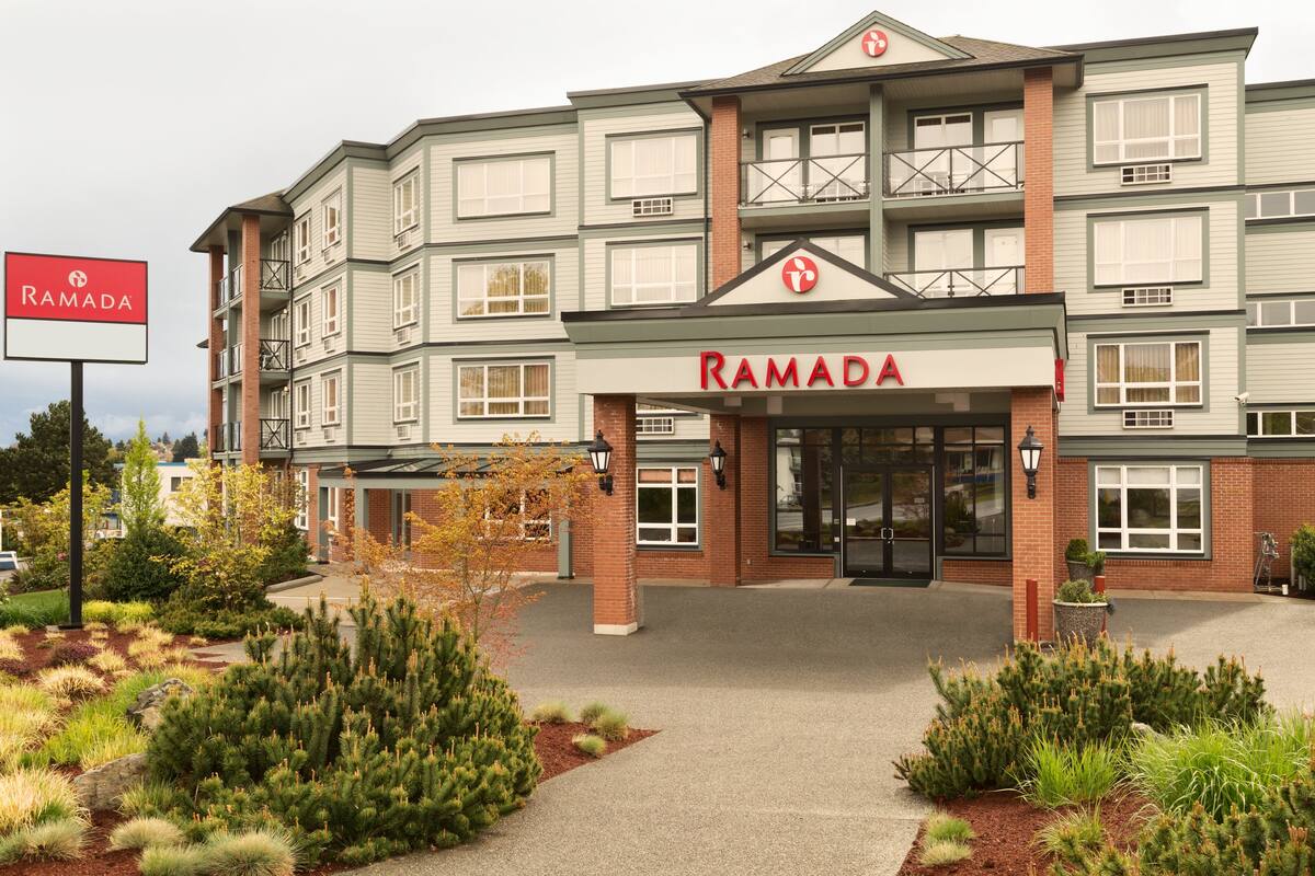 Ramada By Wyndham Nanaimo Hotels Bc V9s 1e3 Exterior Of Ramada By Wyndham Nanaimo Hotel In British Columbia