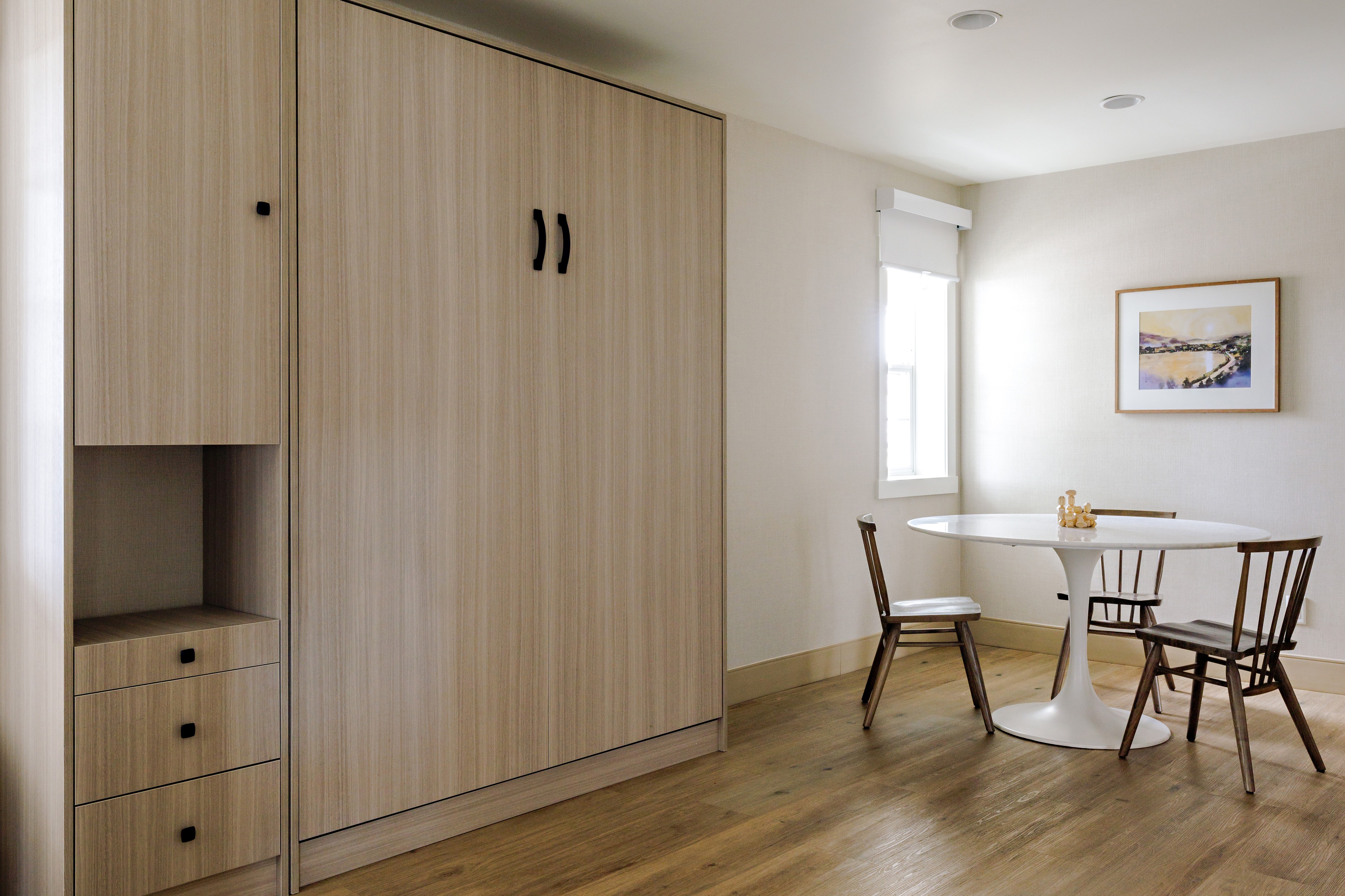 Guest room at the Balcomo, a Ramada by Wyndham in Penticton, British Columbia
