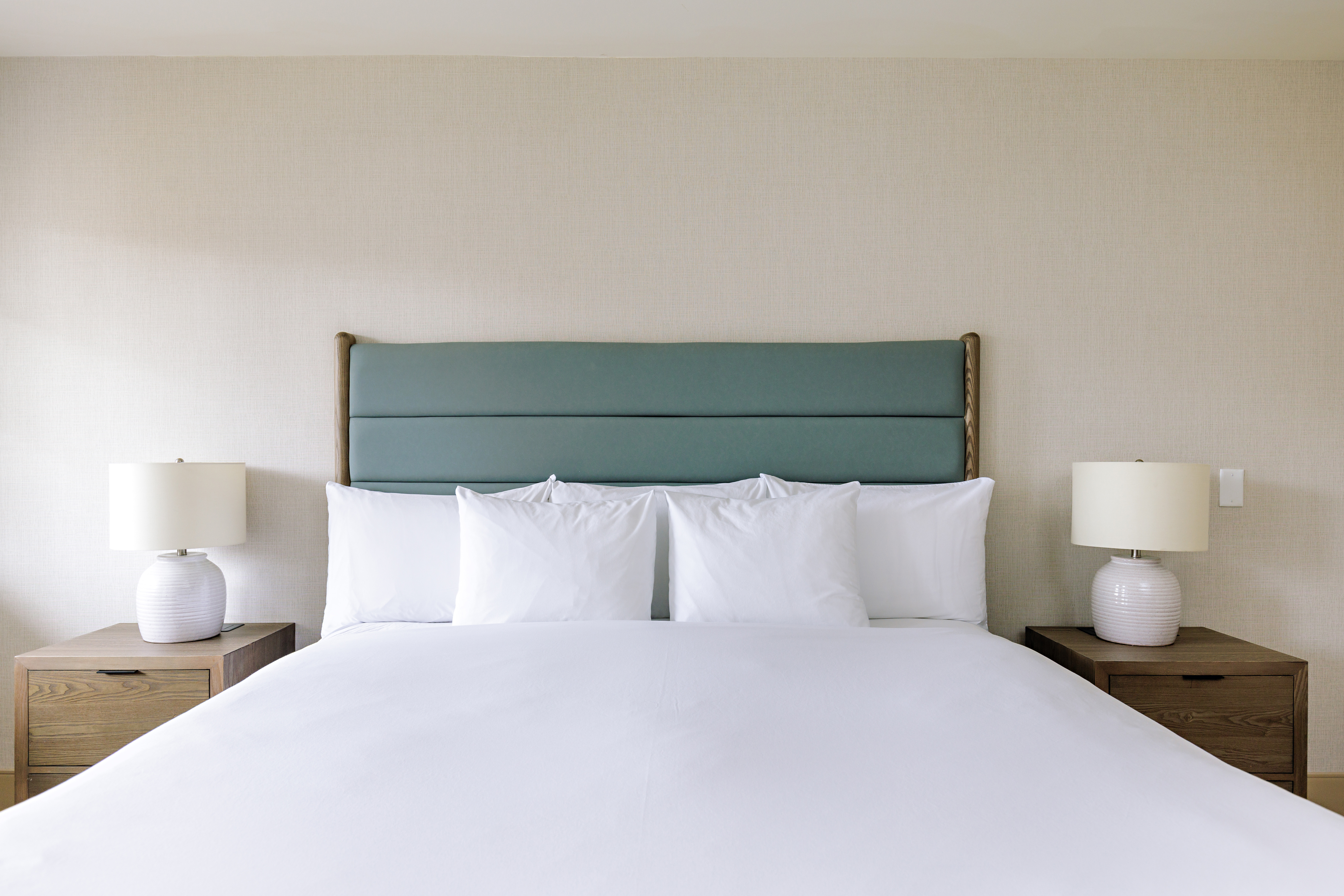 Guest room at the Balcomo, a Ramada by Wyndham in Penticton, British Columbia