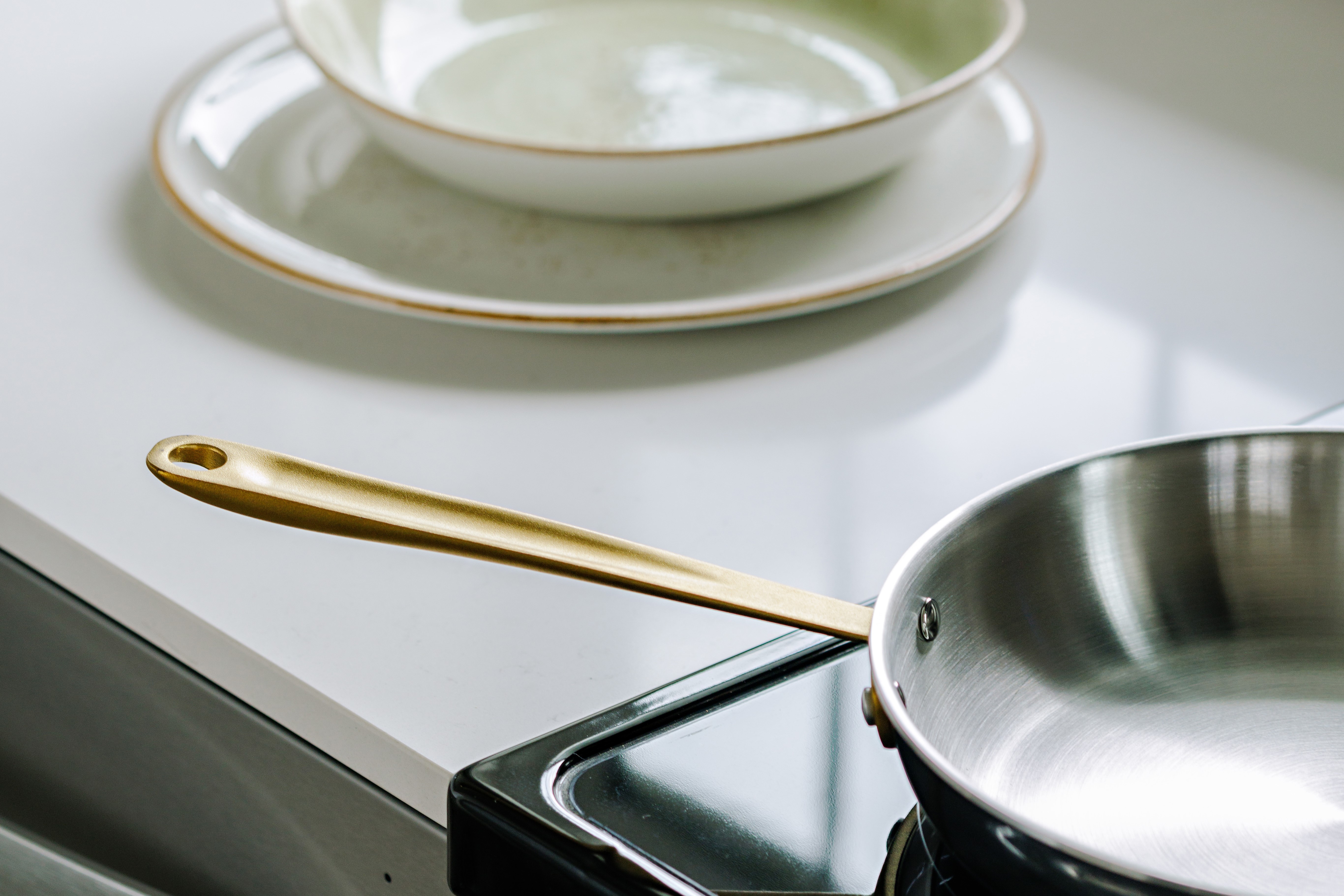 Guest room at the Balcomo, a Ramada by Wyndham in Penticton, British Columbia