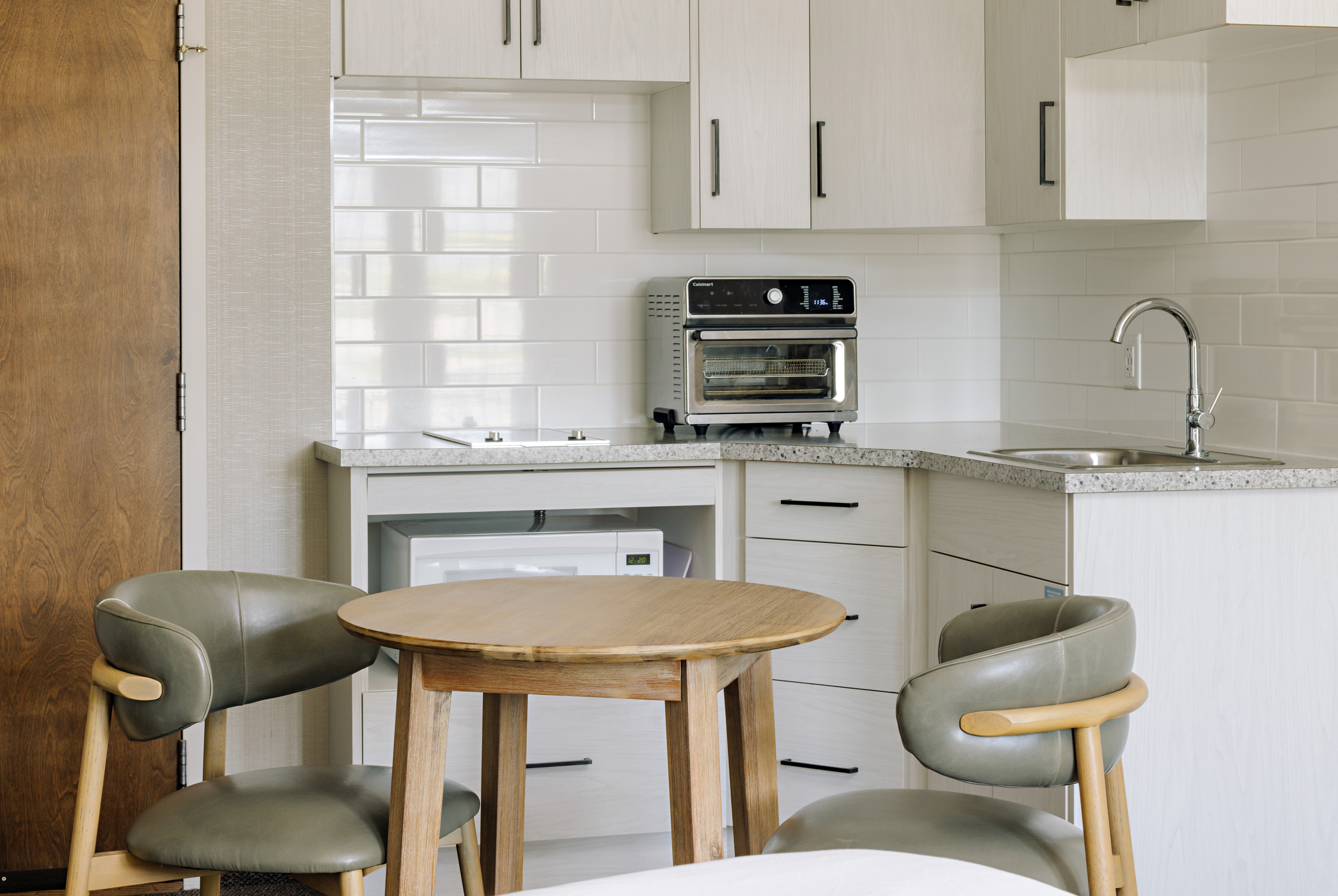 Guest room at the Balcomo, a Ramada by Wyndham in Penticton, British Columbia