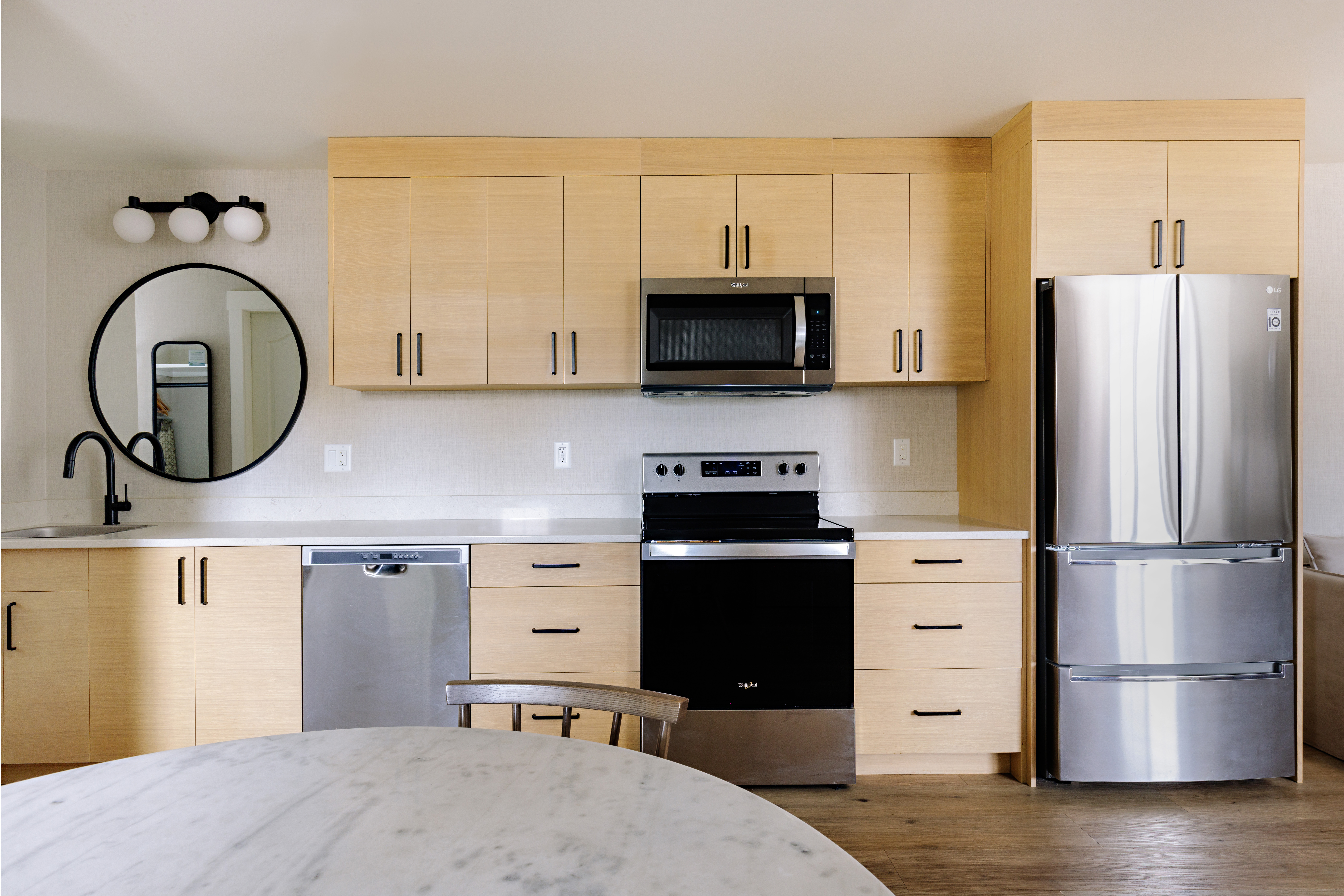 Guest room at the Balcomo, a Ramada by Wyndham in Penticton, British Columbia