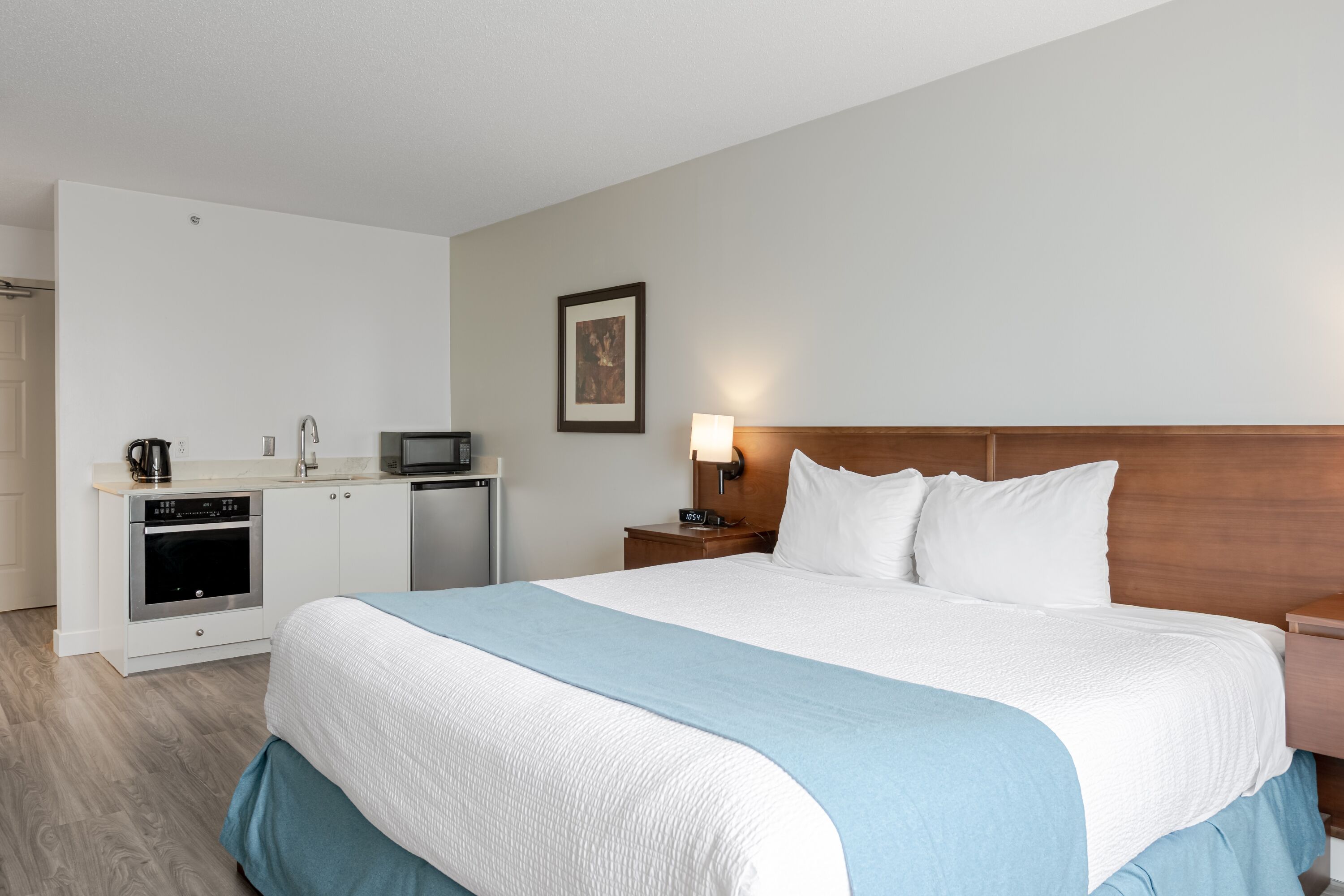 Guest room at the Ramada by Wyndham Surrey/Langley in Surrey, British Columbia