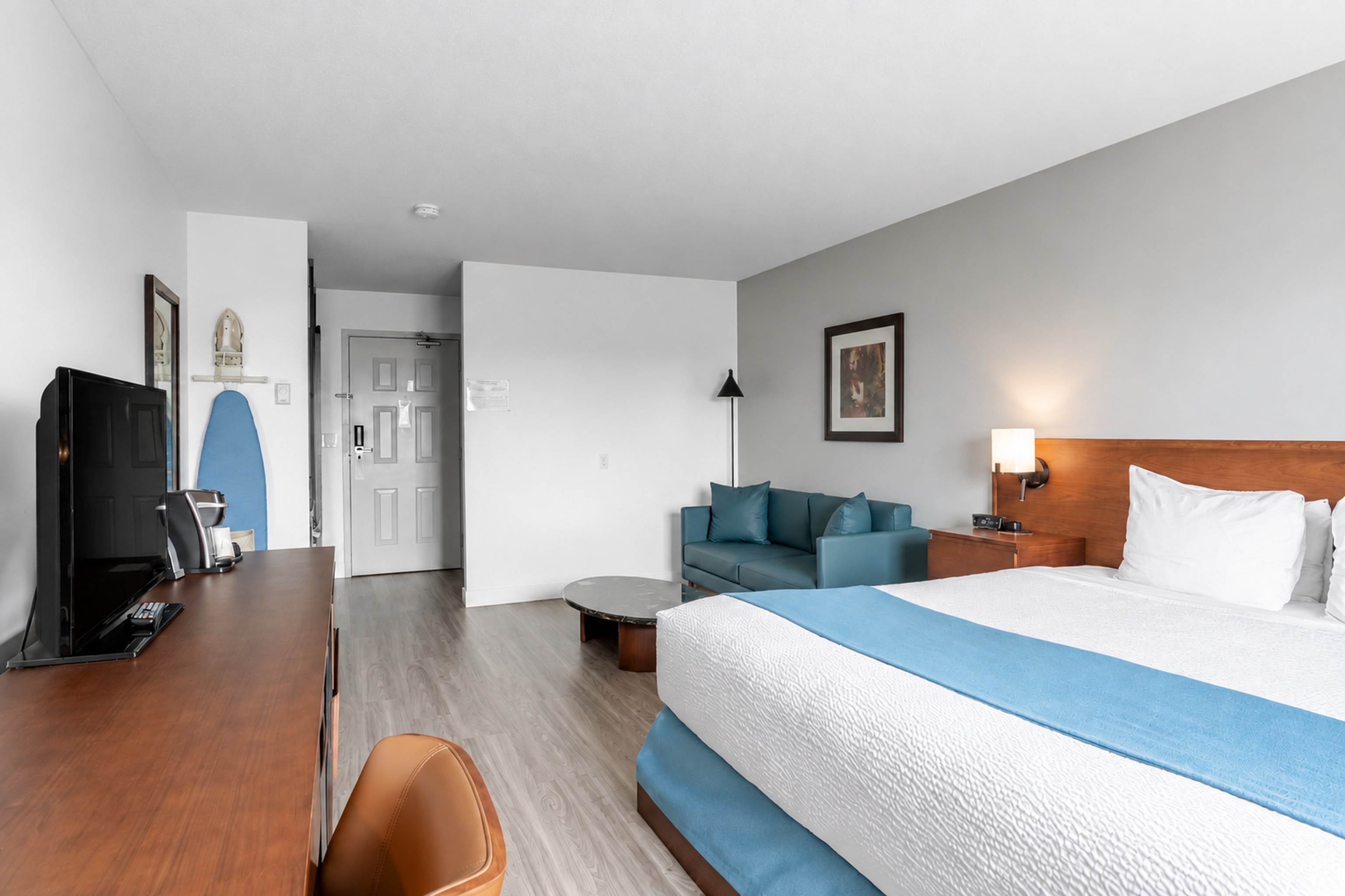 Guest room at the Ramada by Wyndham Surrey/Langley in Surrey, British Columbia