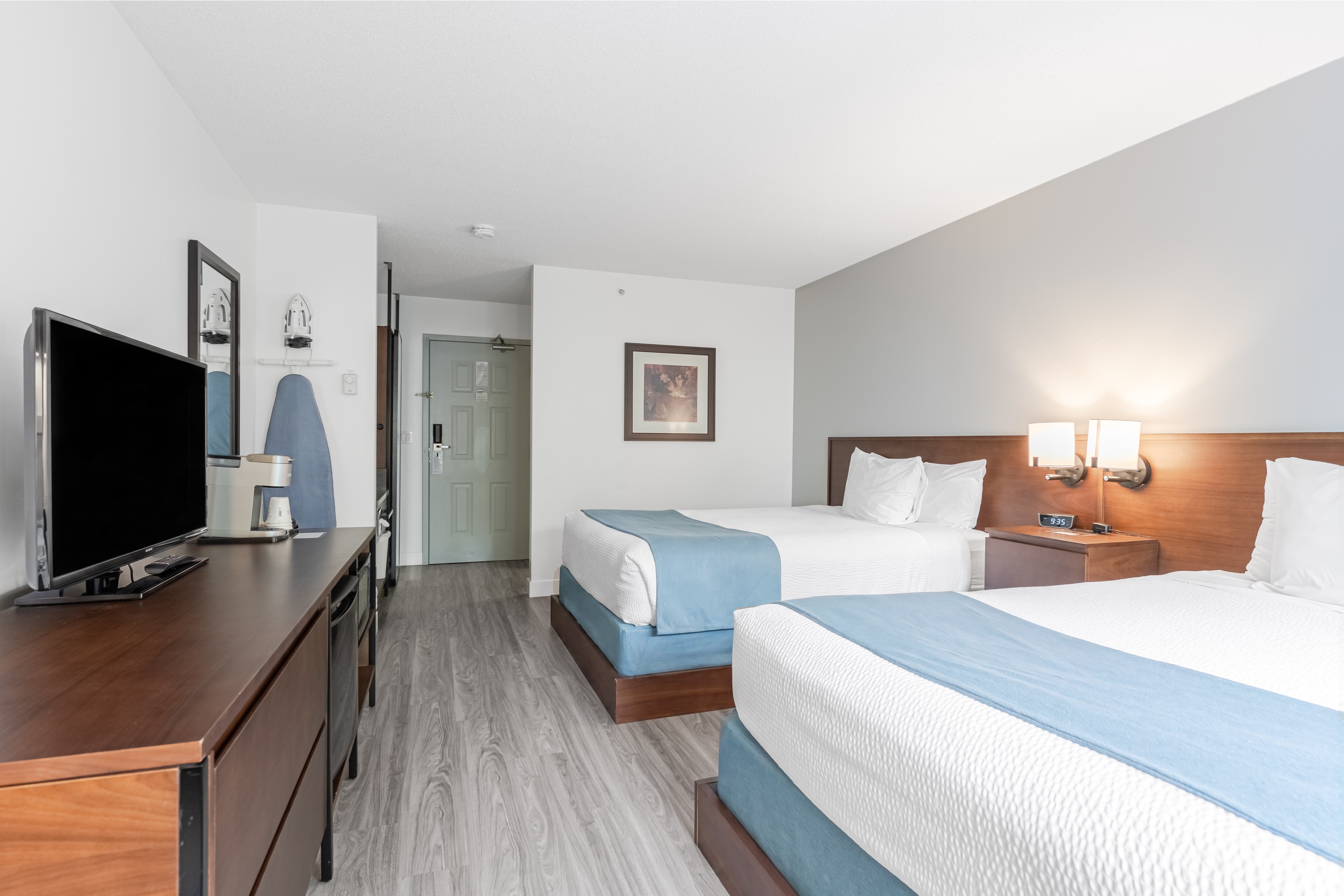 Guest room at the Ramada by Wyndham Surrey/Langley in Surrey, British Columbia