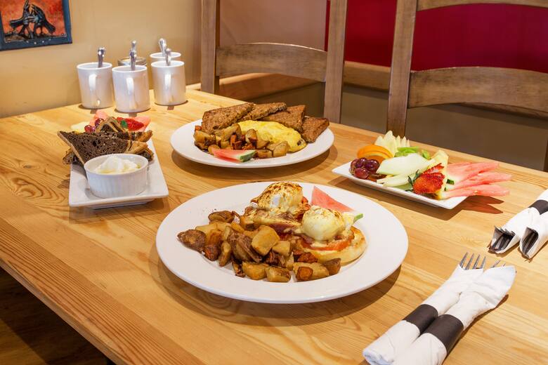 Ramada Victoria restaurant in Victoria, British Columbia